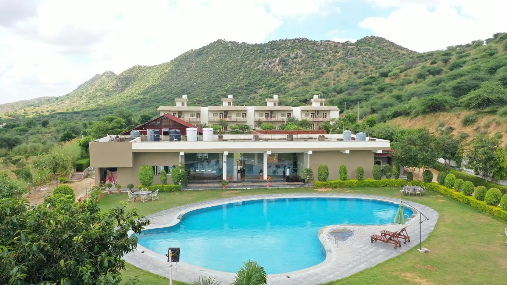 Mountain view in Amar Bagh Resort
