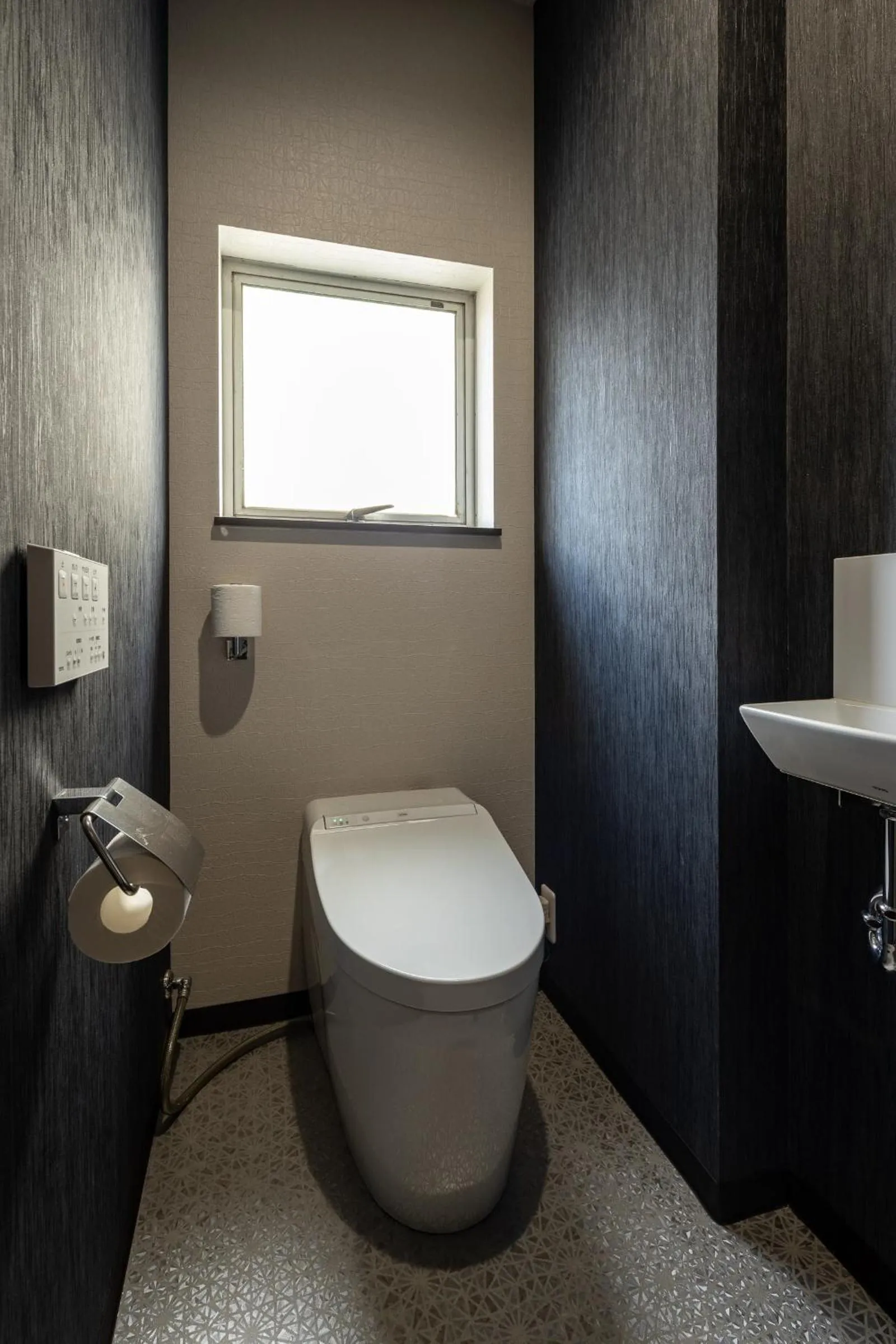 ESTABLISHMENT Asakusa