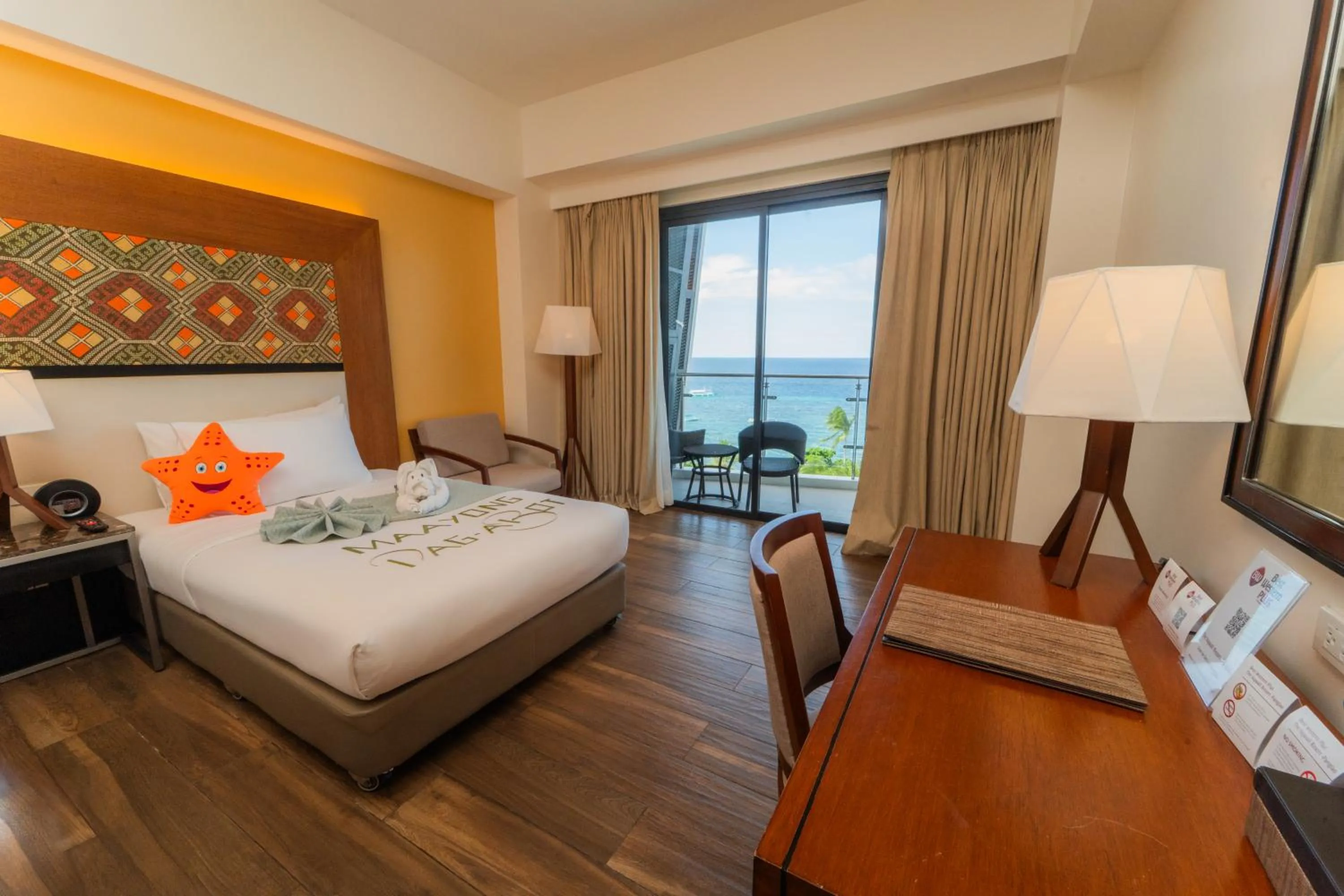 Guests, Bed in Best Western Plus The Ivywall Resort-Panglao