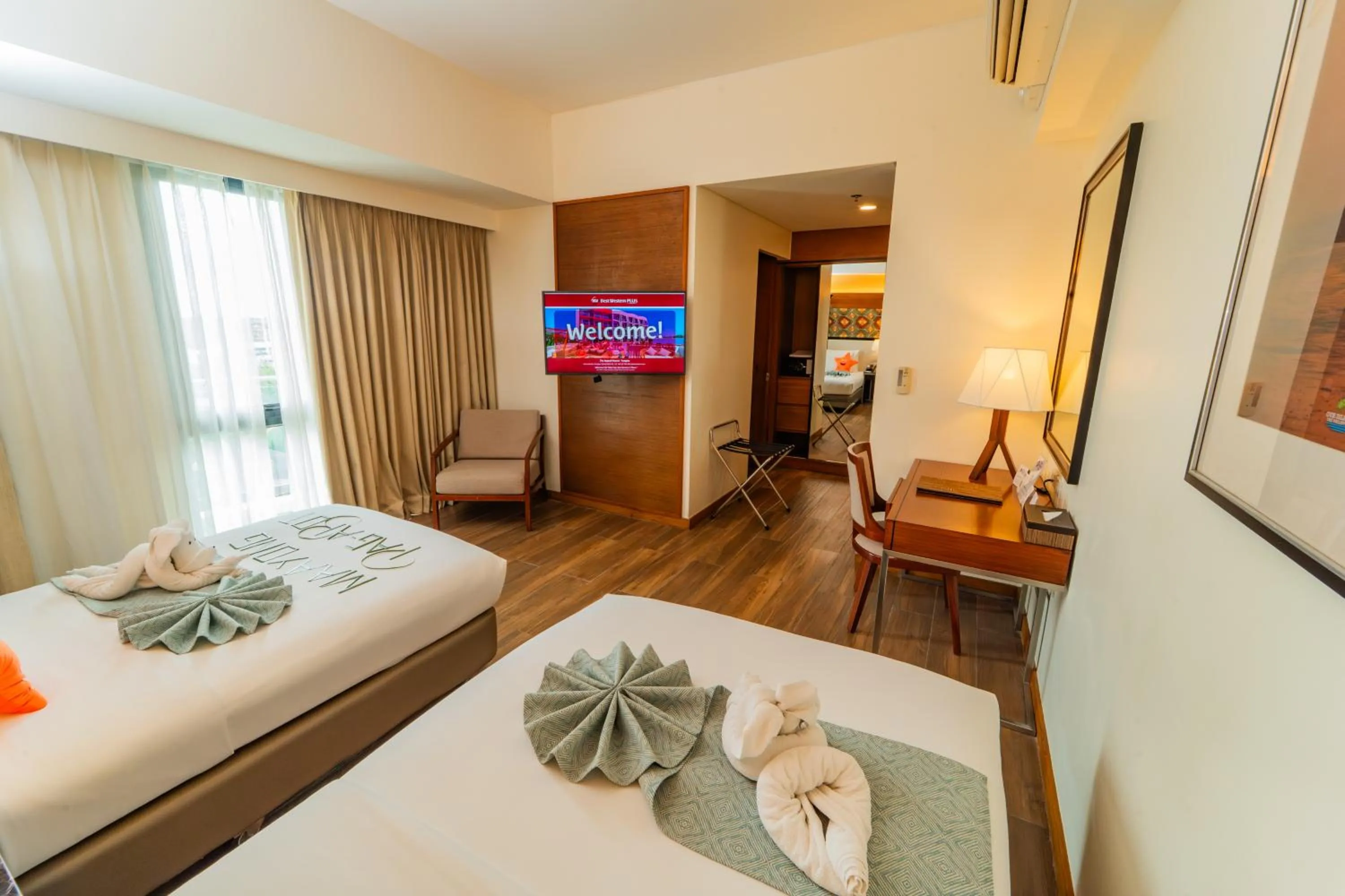 Guests, Bed in Best Western Plus The Ivywall Resort-Panglao