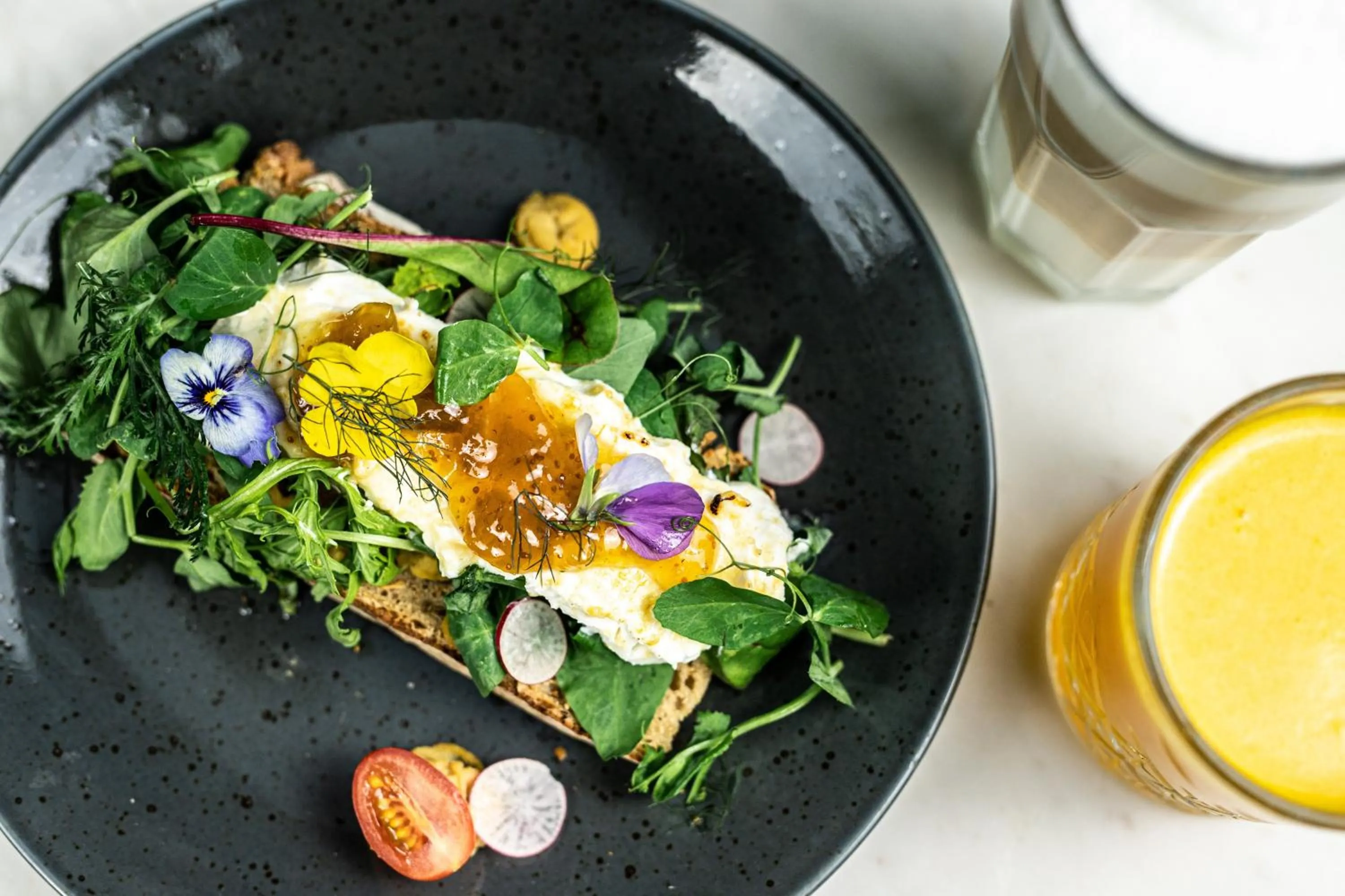 Restaurant/places to eat in 133 Boutique Hotel