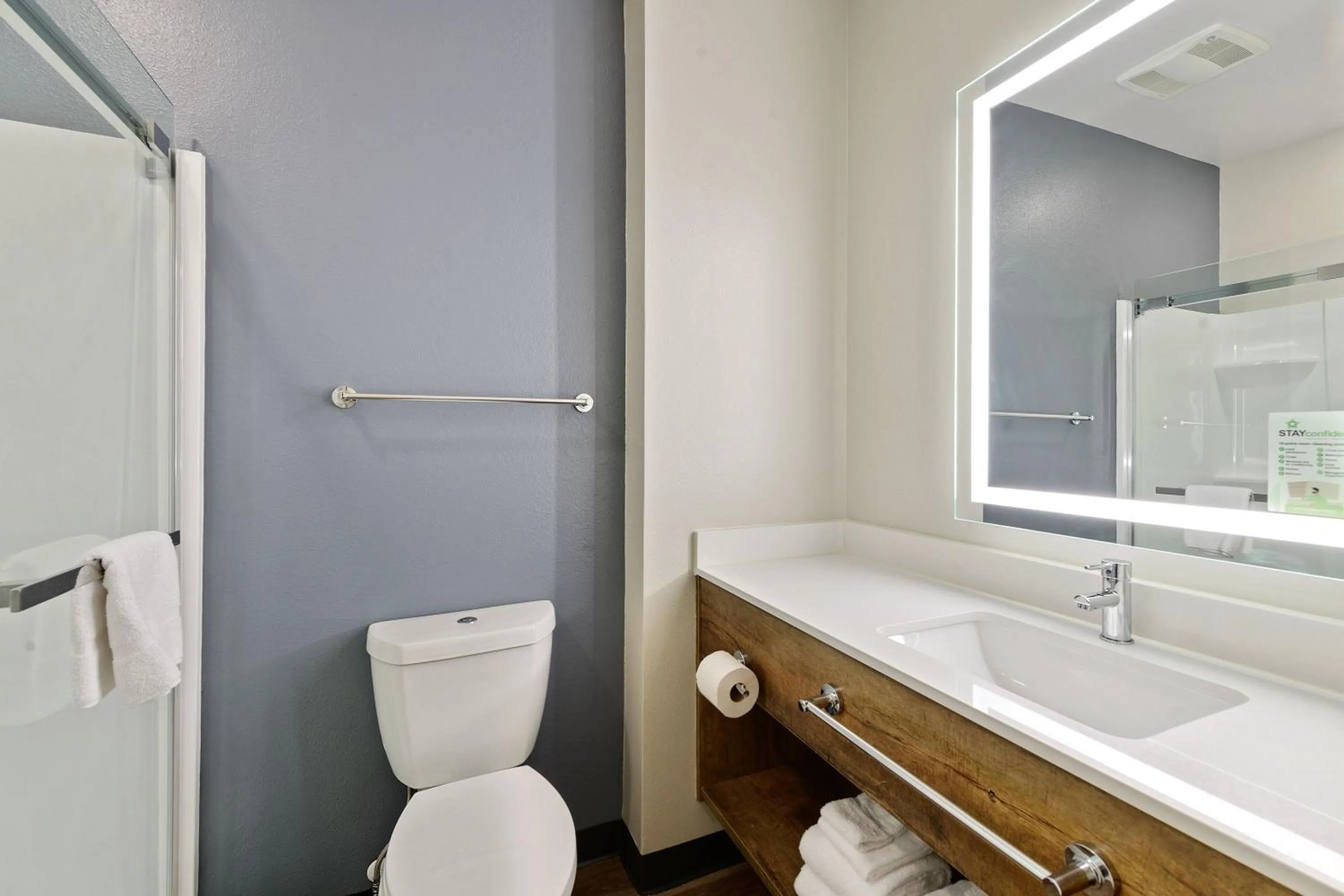 Bathroom in Extended Stay America Premier Suites - Savannah - Pooler