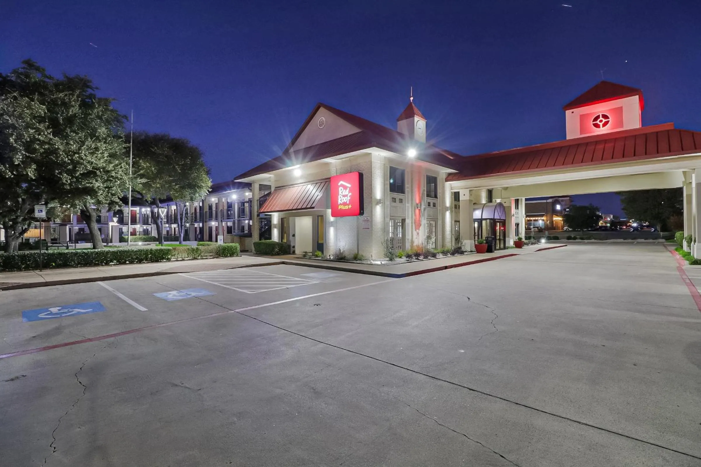 Property building in Red Roof Inn PLUS+ Dallas - Addison