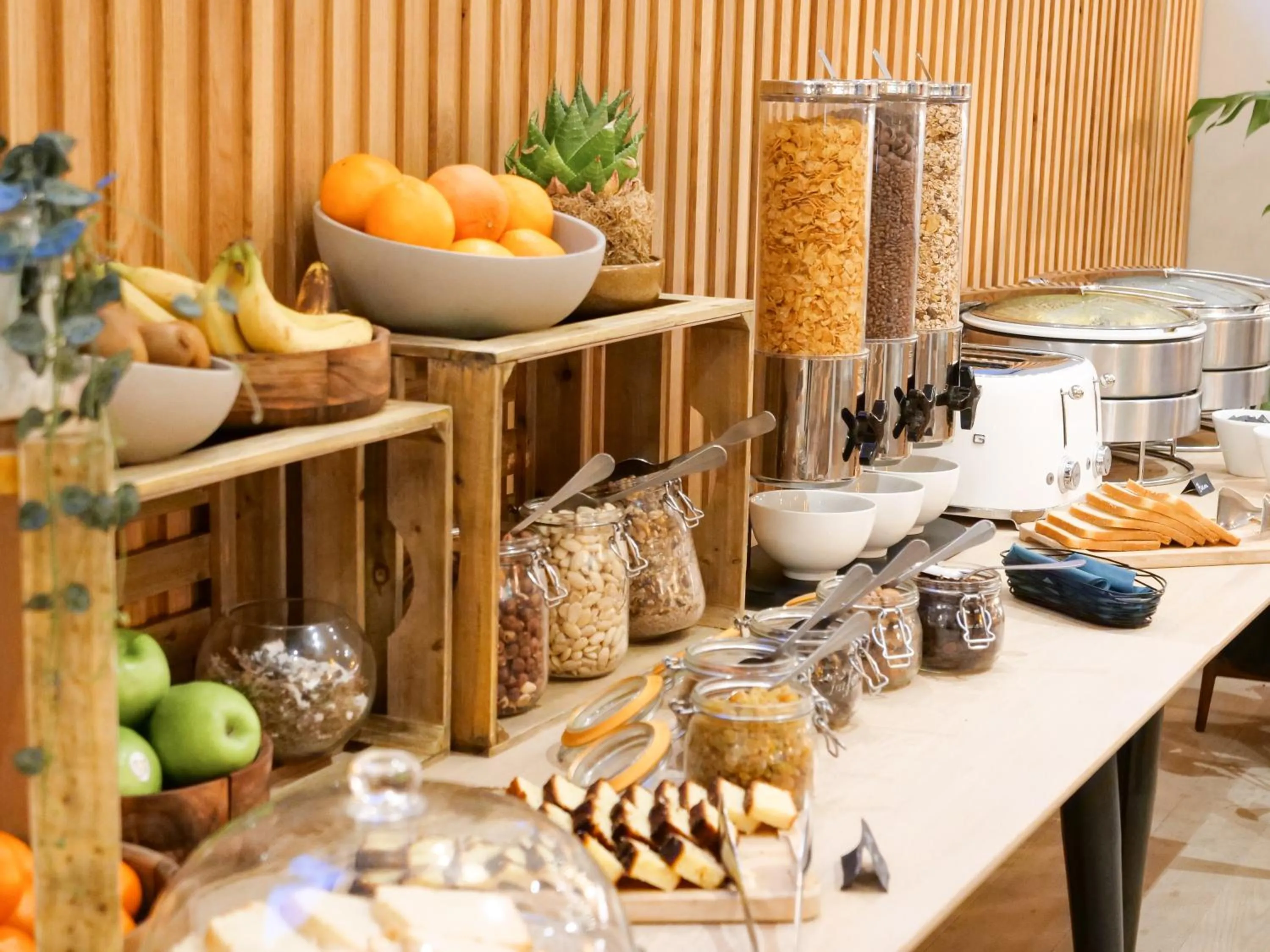 Food and drinks in Plan B Hotel - Living Chamonix