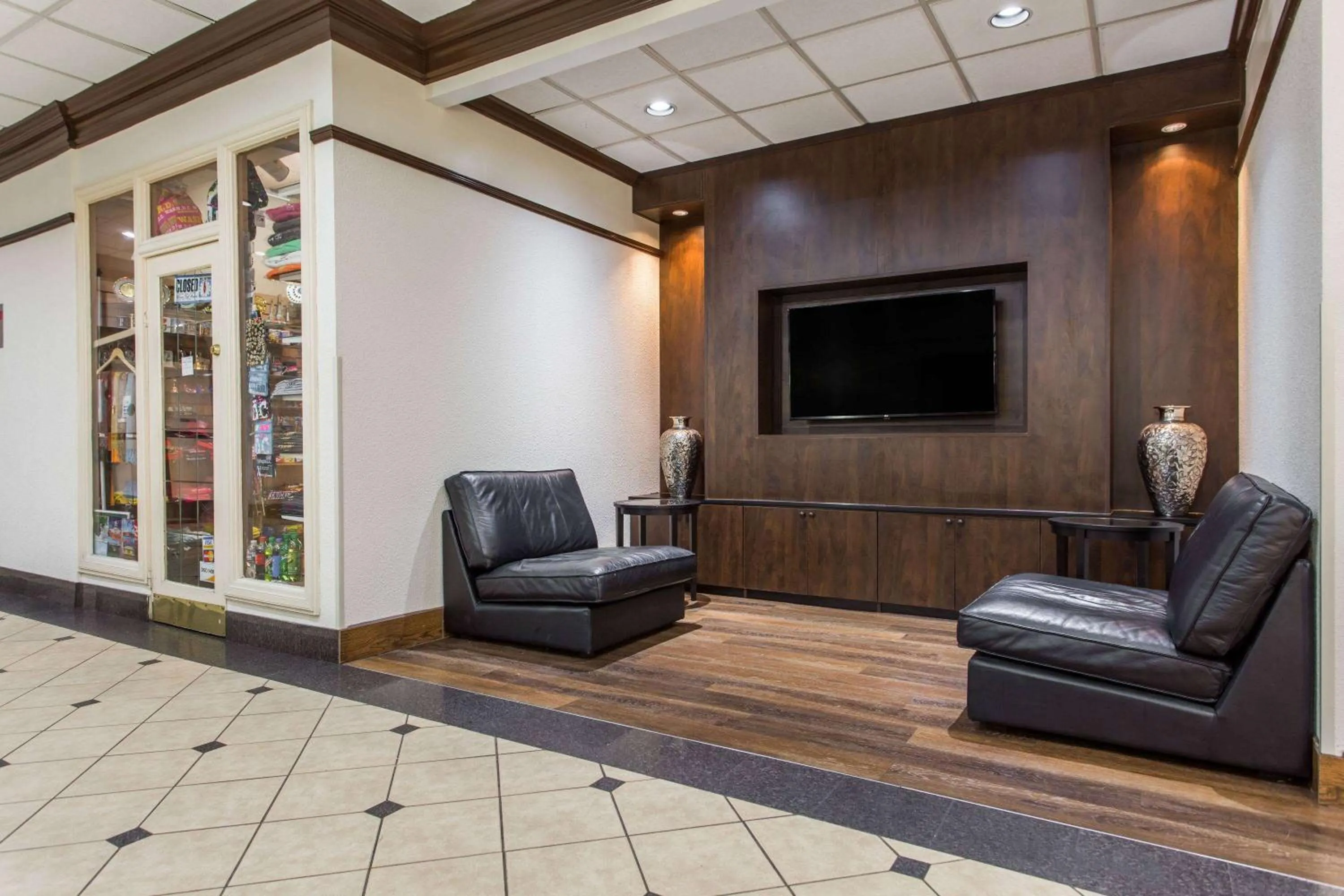Lobby or reception in Days Inn by Wyndham Washington DC/Connecticut Avenue