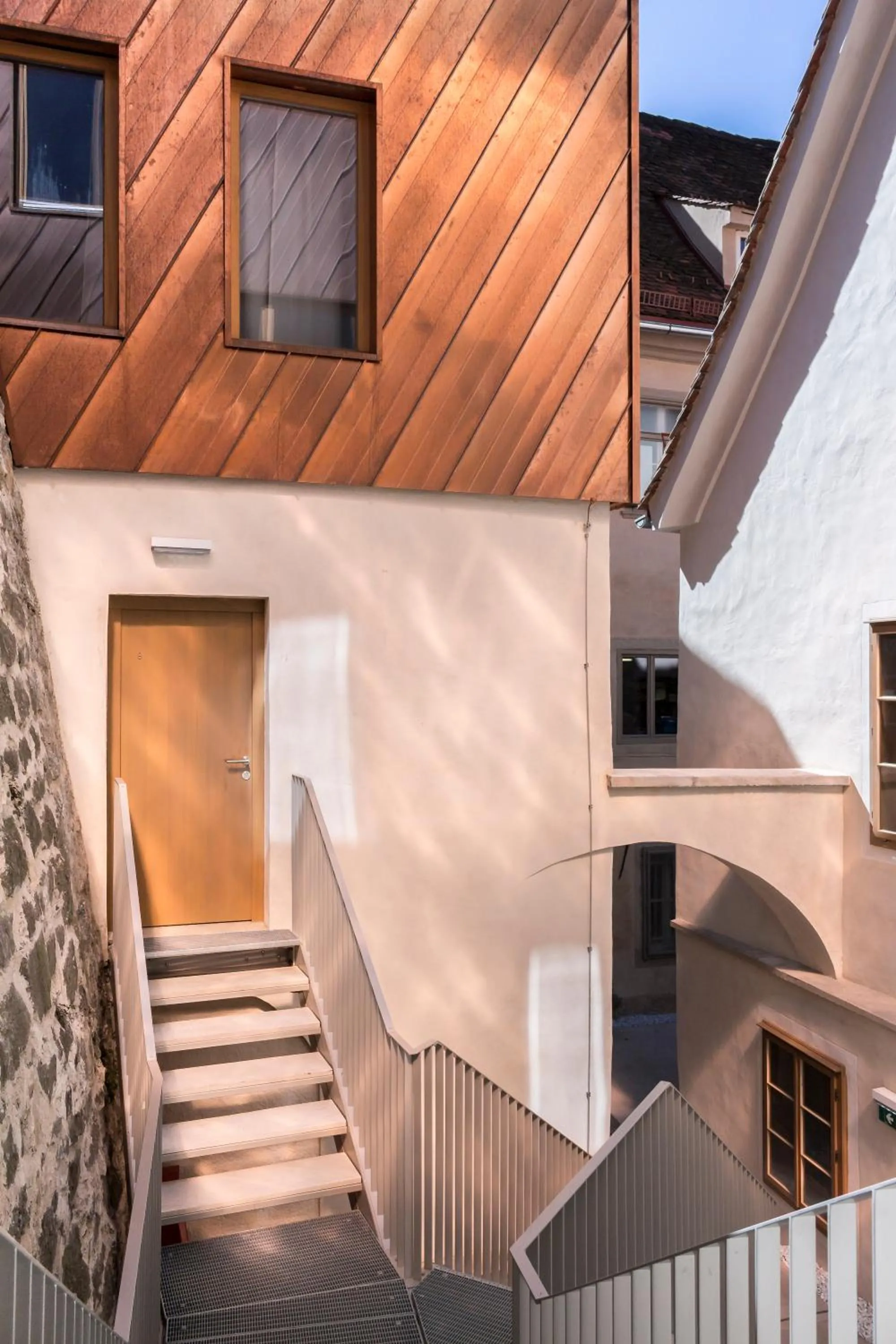 Property building in Kai 36 - Hotel zwischen Fels und Fluss