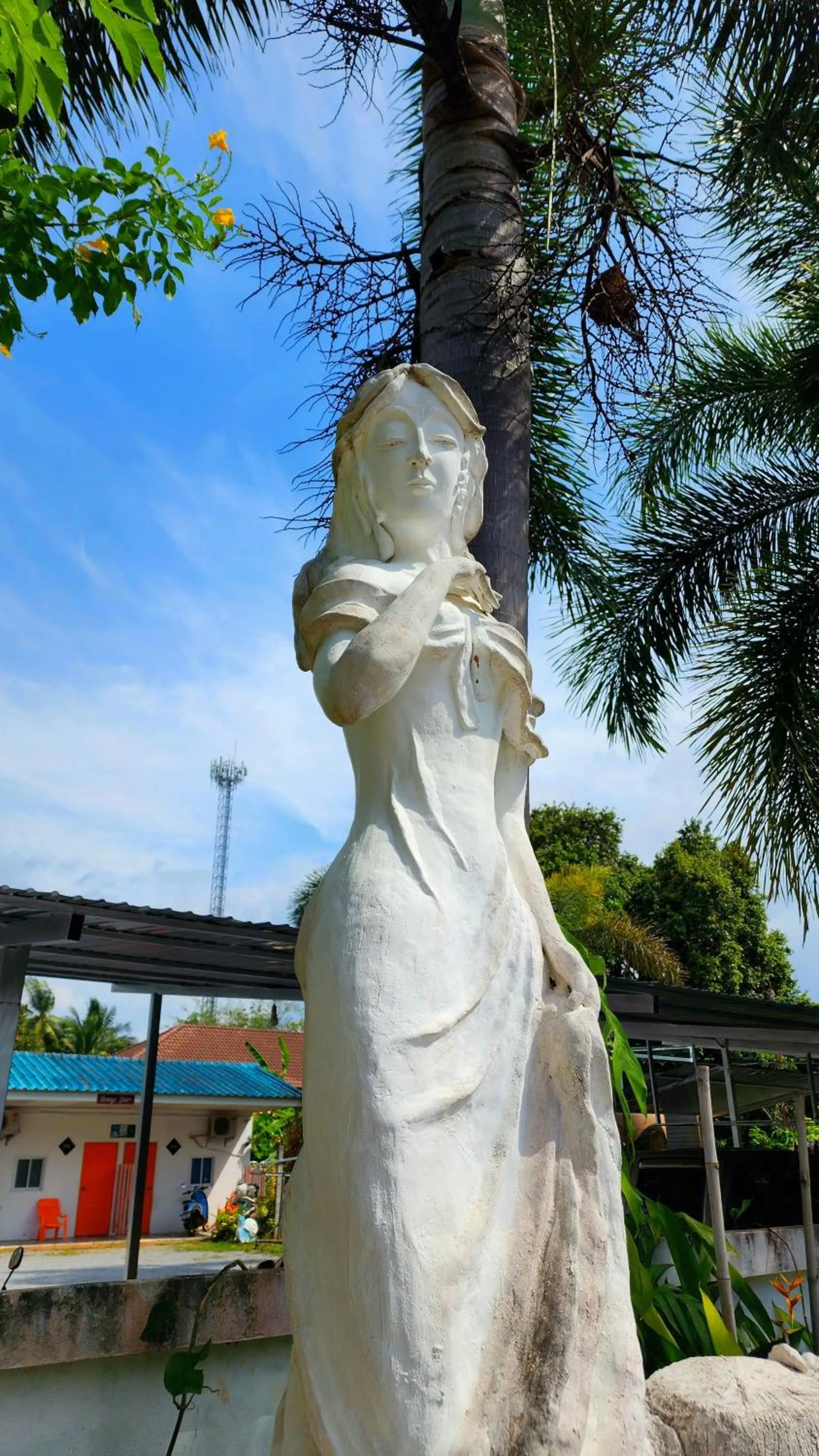 Day in Ingpha Room For Rent