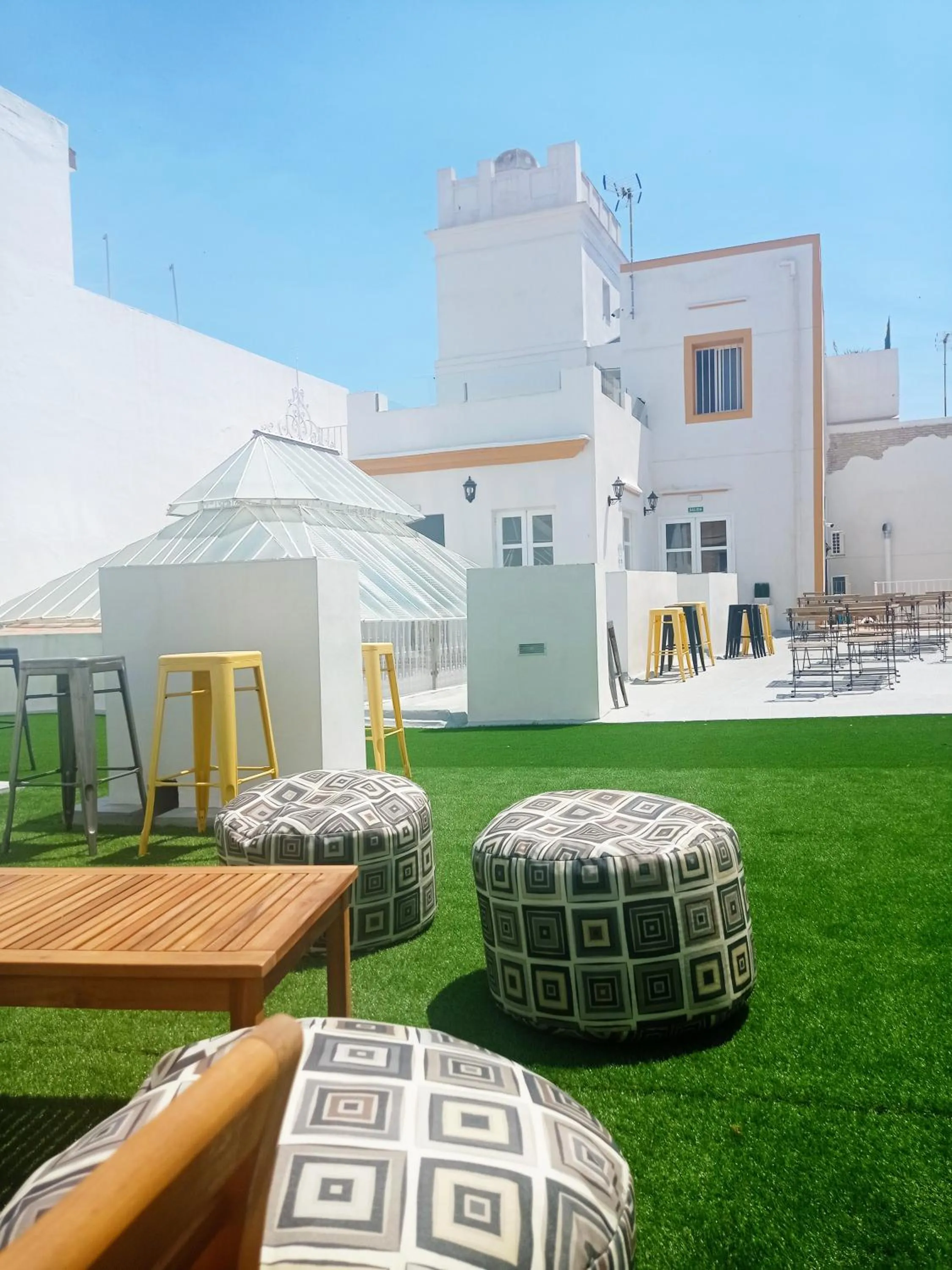Balcony/Terrace in Planeta Cadiz Hostel