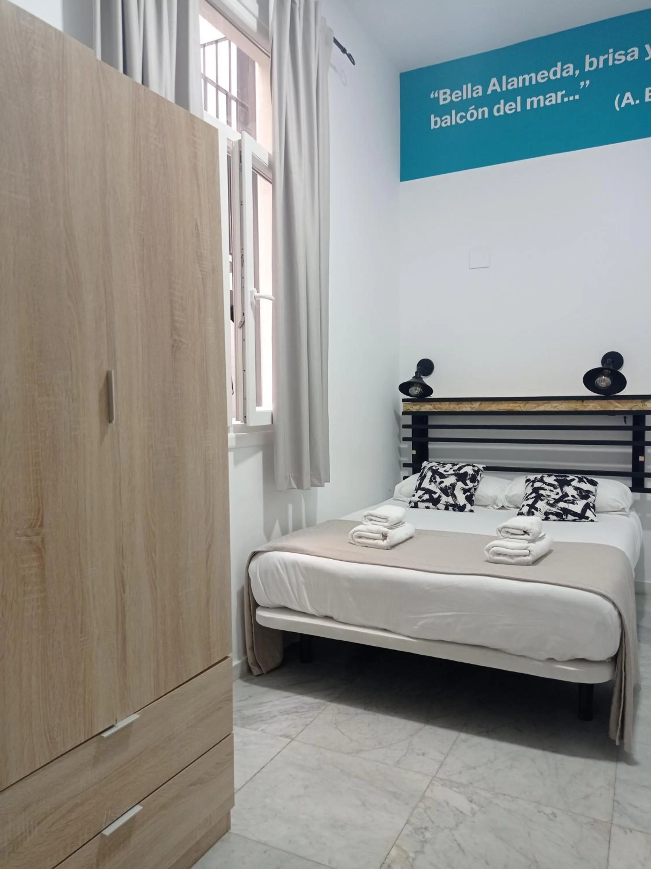 Bed in Planeta Cadiz Hostel