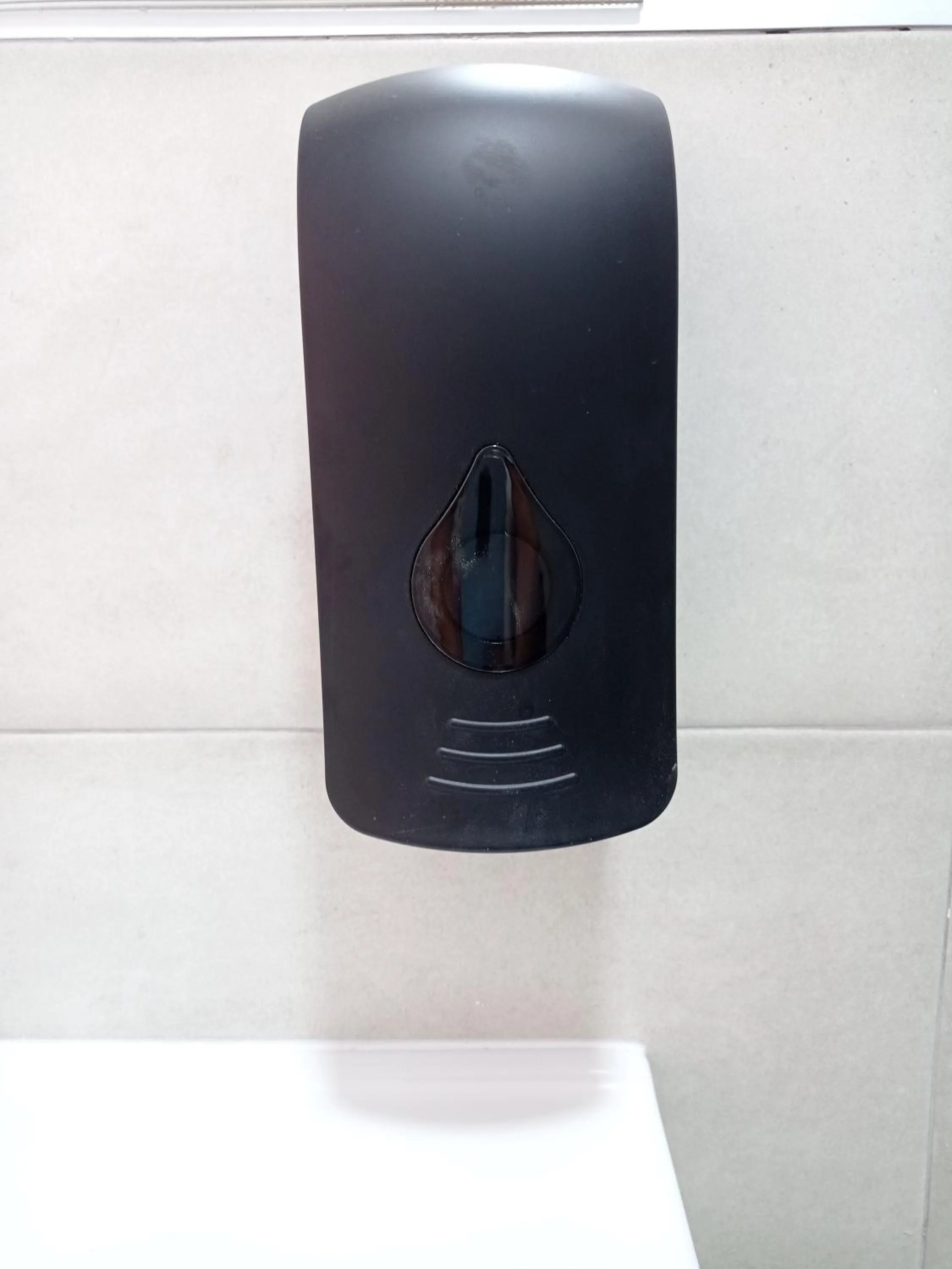 Bathroom in Planeta Cadiz Hostel