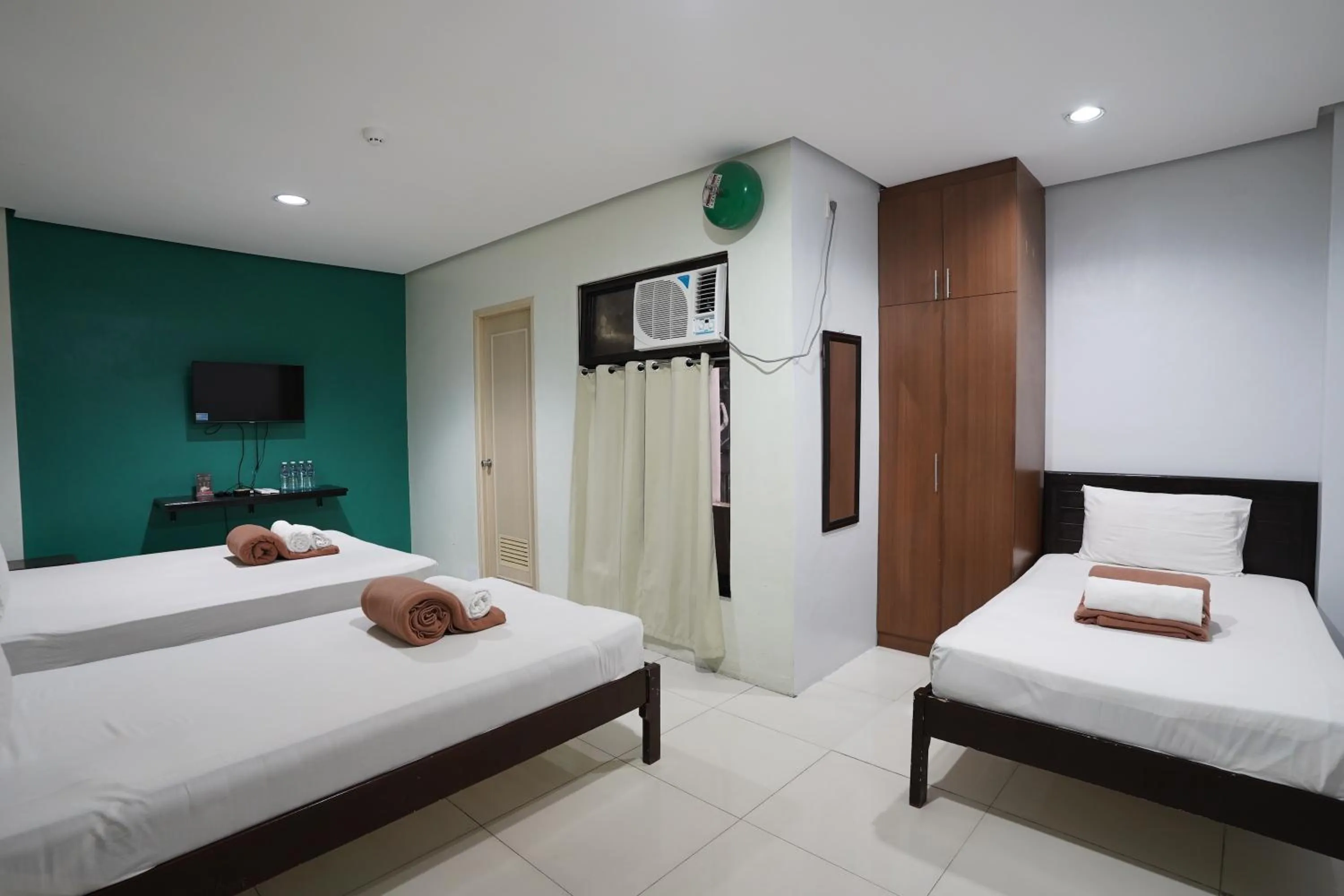 Photo of the whole room, Bed in Arzo Hotel Grand Lodge