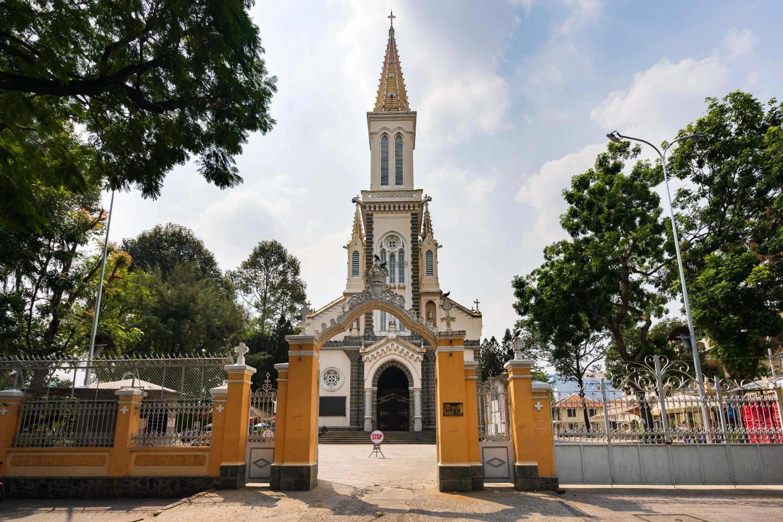 Landmark view in Hoang Hoang Hotel (Bloom 3)