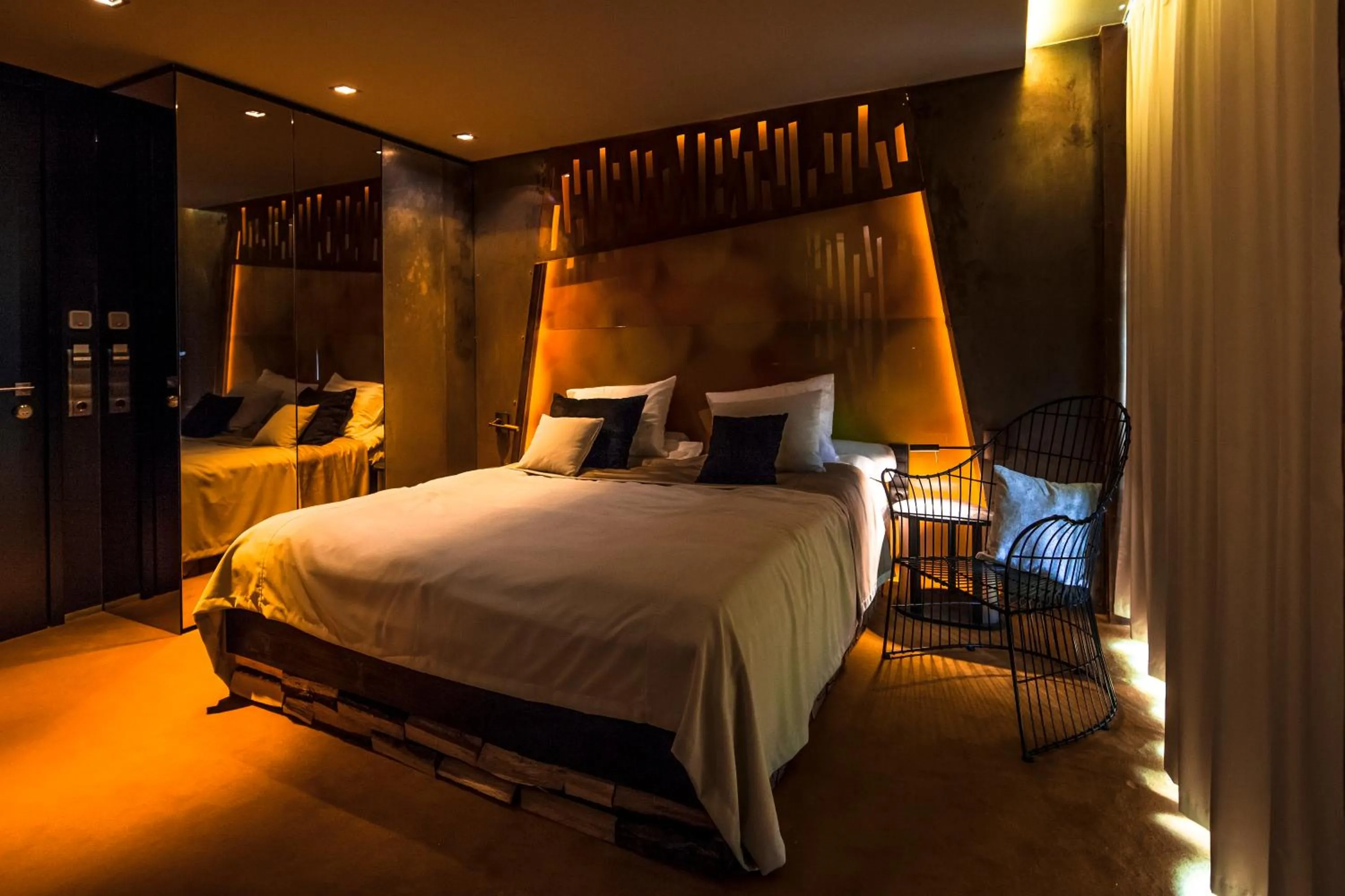 Photo of the whole room, Bed in Butik Design Rooms