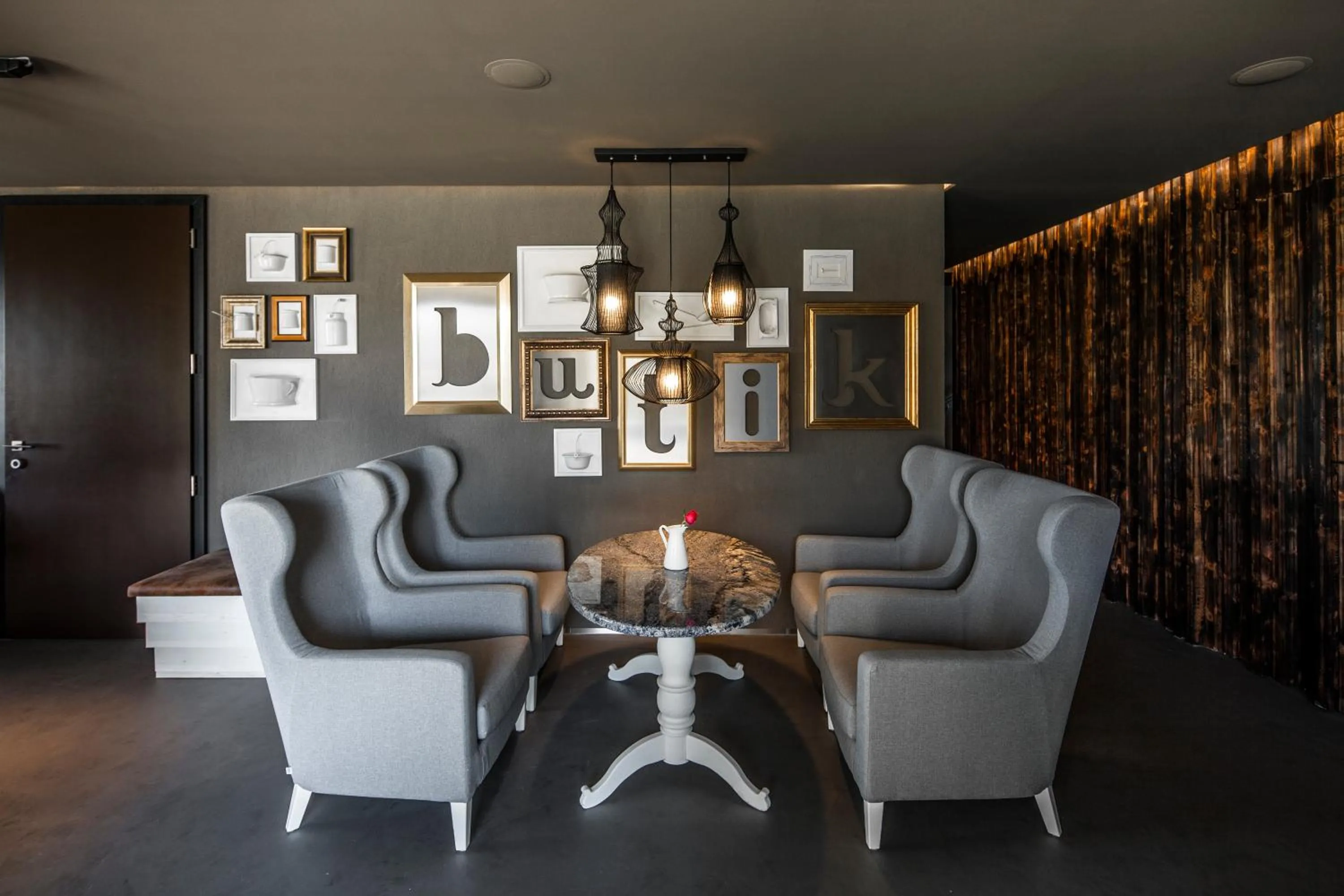 Seating area in Butik Design Rooms