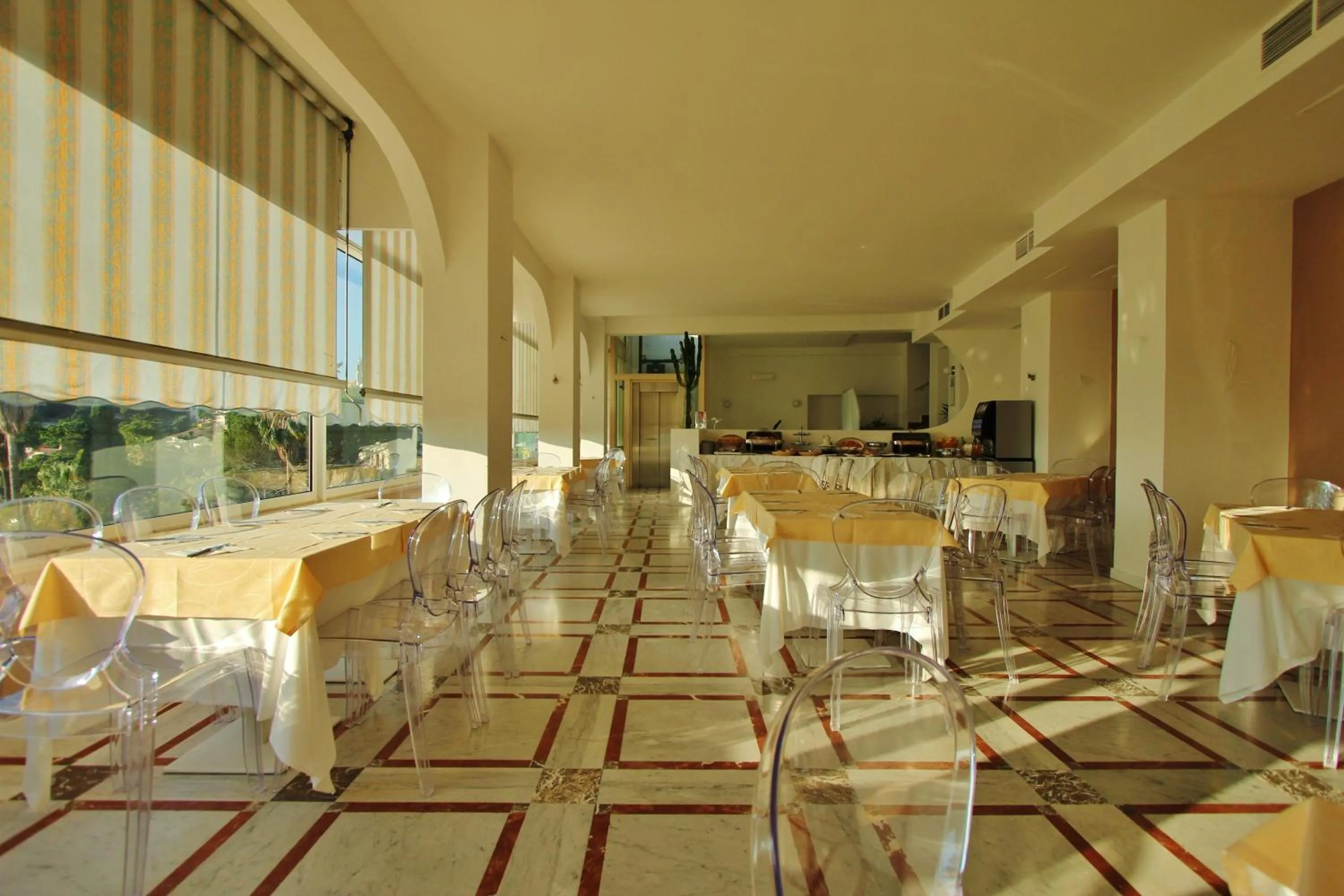Restaurant/places to eat in Hotel Baia Azzurra