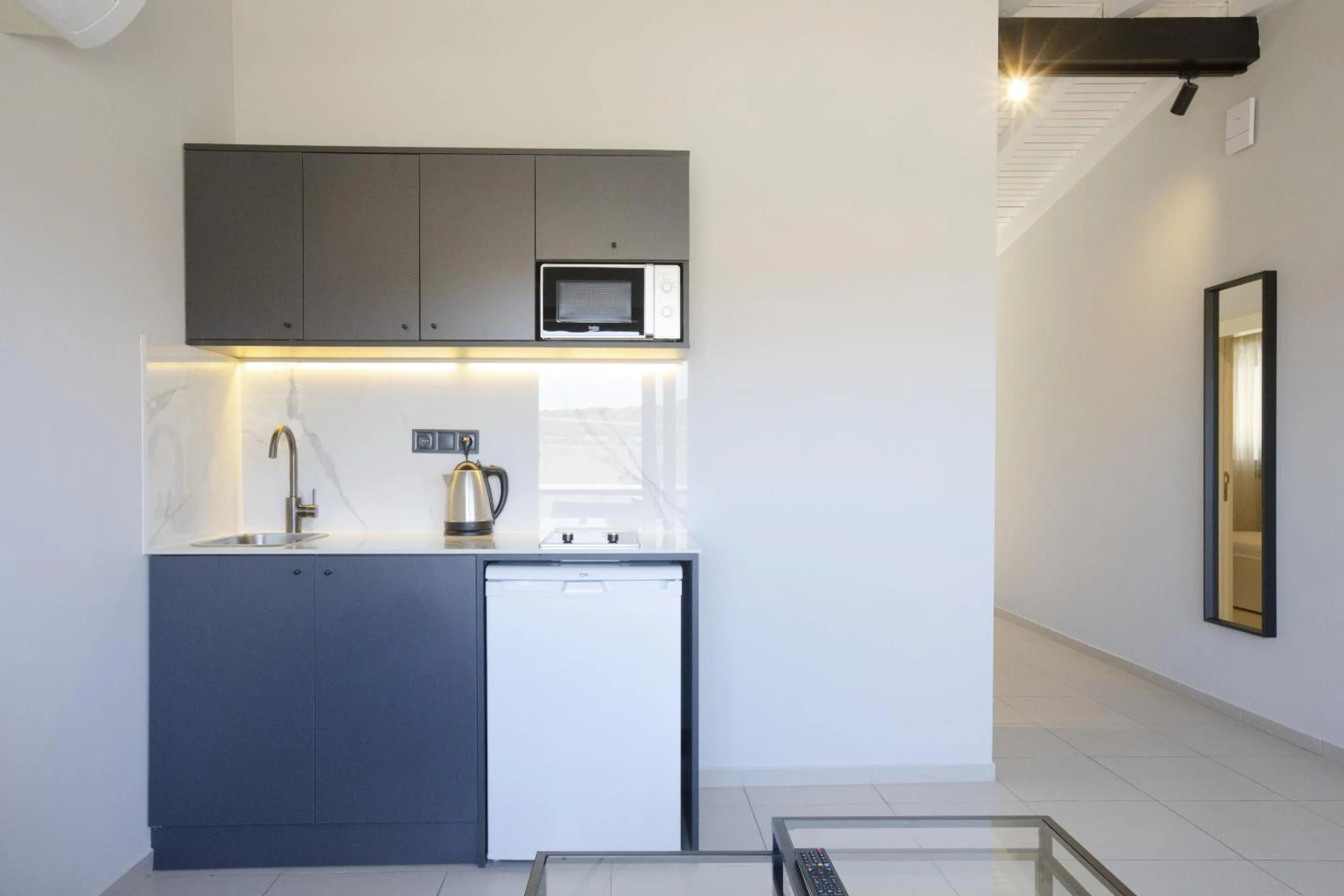 Kitchen or kitchenette in AEGEAN Apartments - Marina & Chios Island View