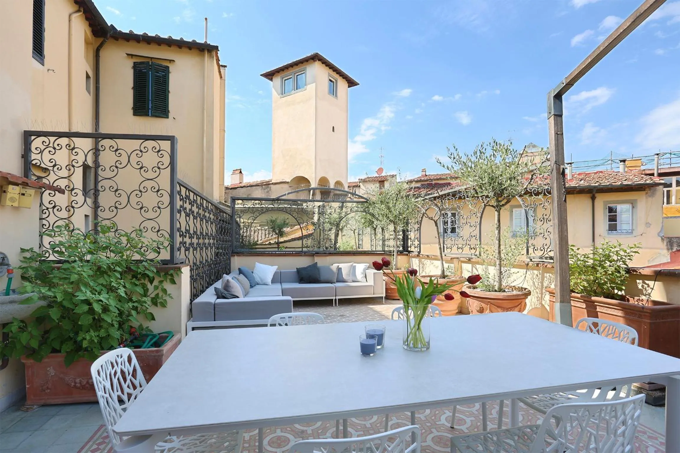 Patio in LUXURY suite with amazing Terrace in Florence-hosted by Sweetstay