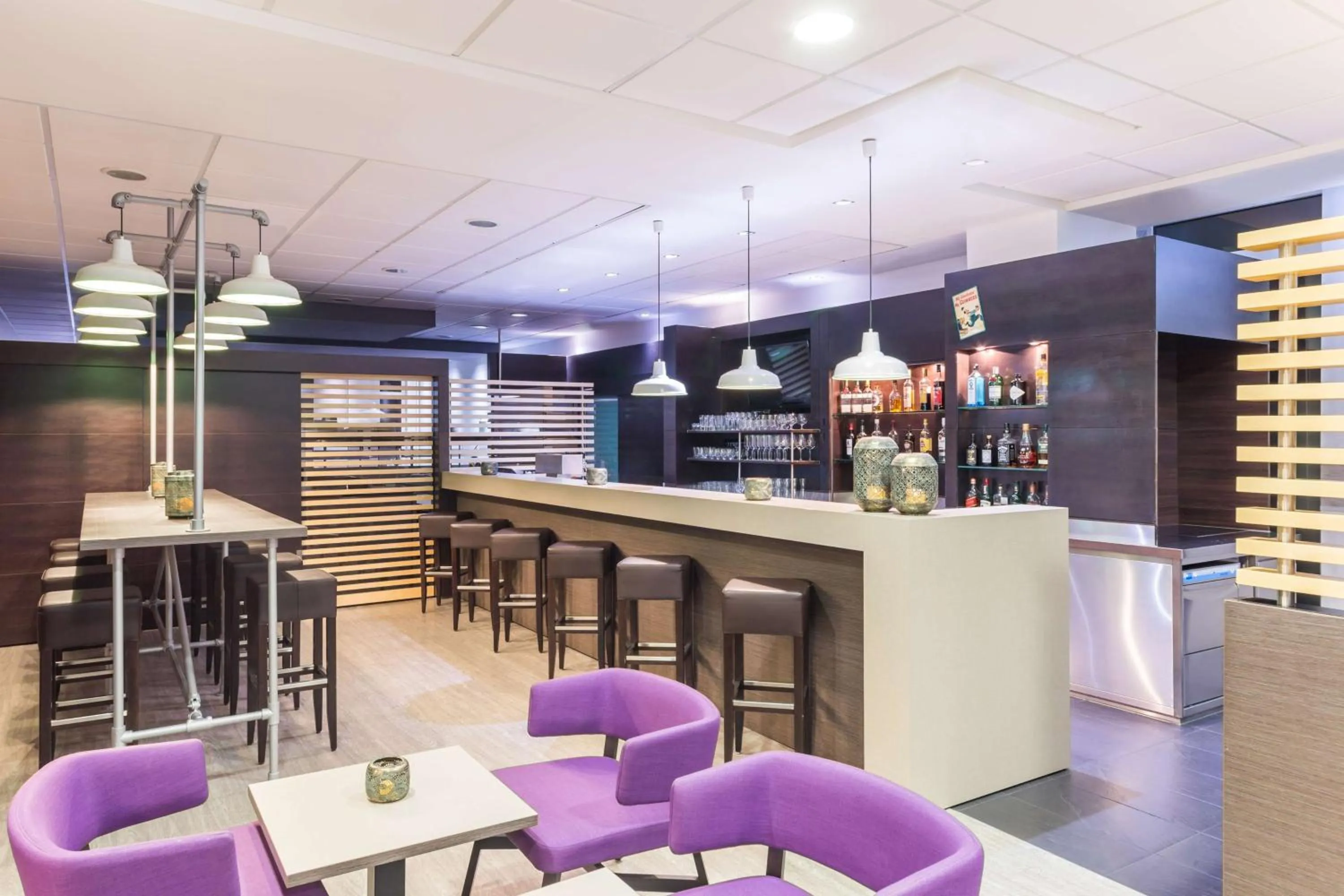 Lounge or bar in Park Inn by Radisson Göttingen