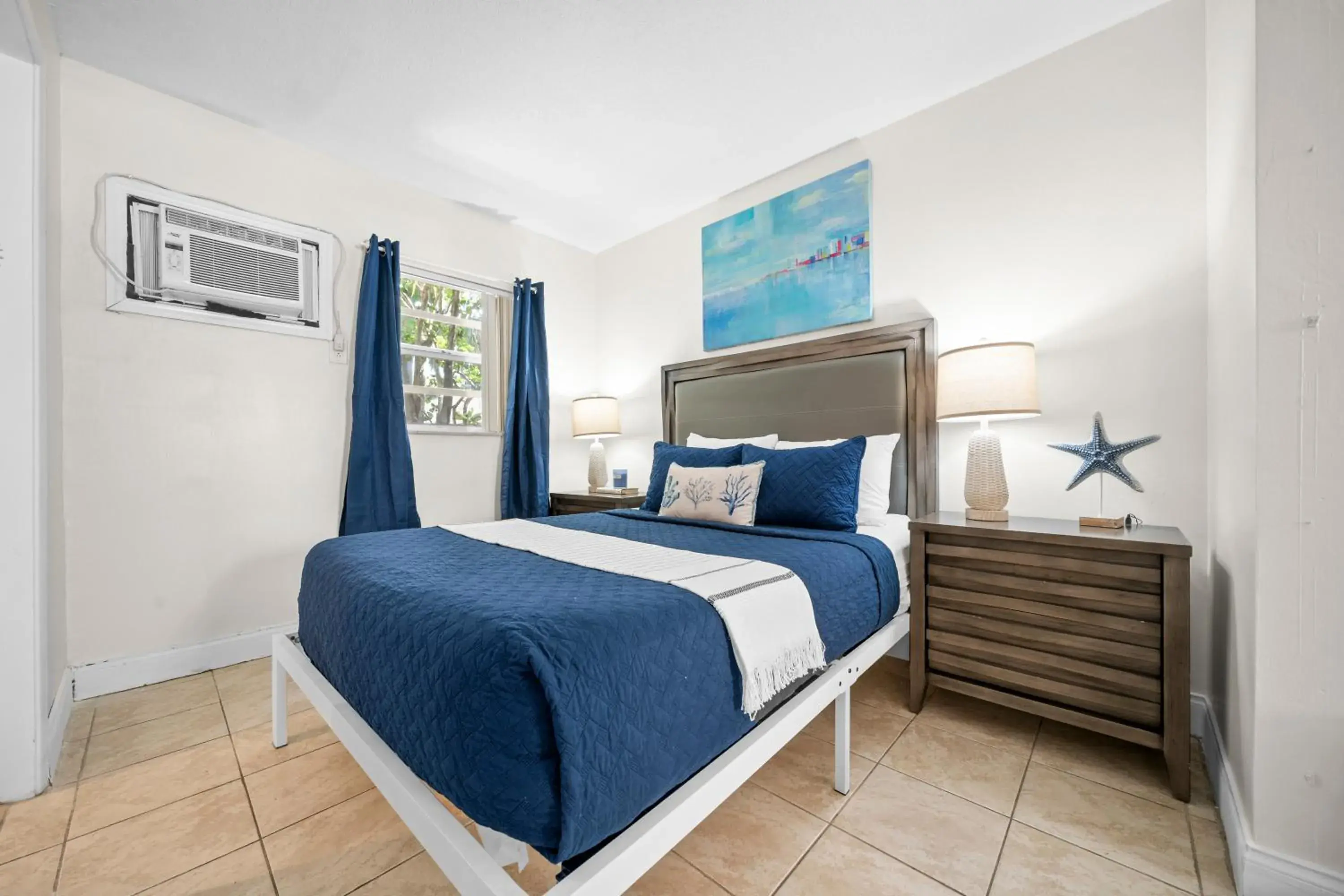 Deluxe One Bedroom Queen with Kitchen and Sofa Bed in Beachside Gardens Apartments By Lowkl Deluxe One Bedroom Queen with Kitchen and Sofa Bed in Beachside Gardens Apartments By Lowkl