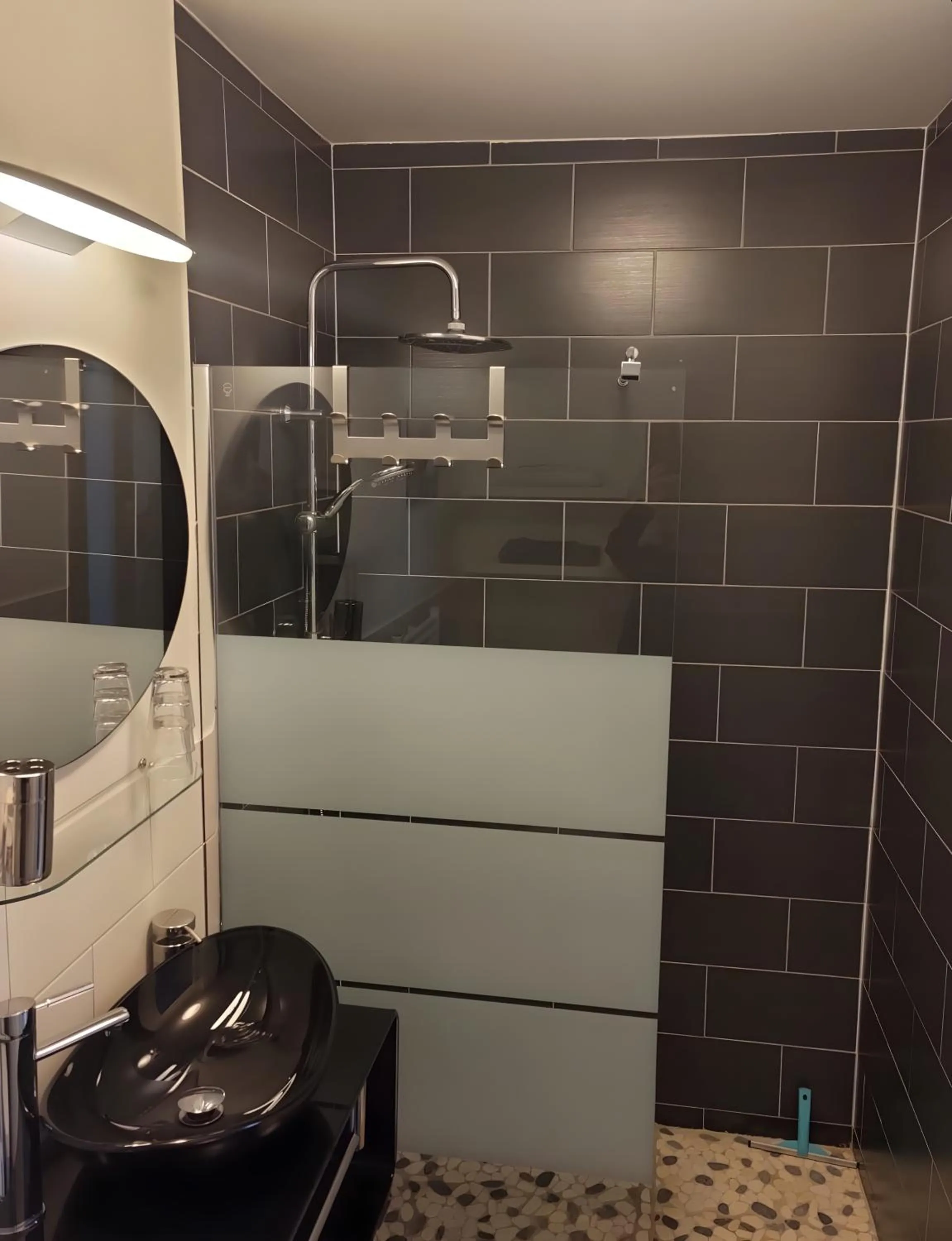 Bathroom in La Maison du Chevalier - Chambres et tables d'hôtes - adults only