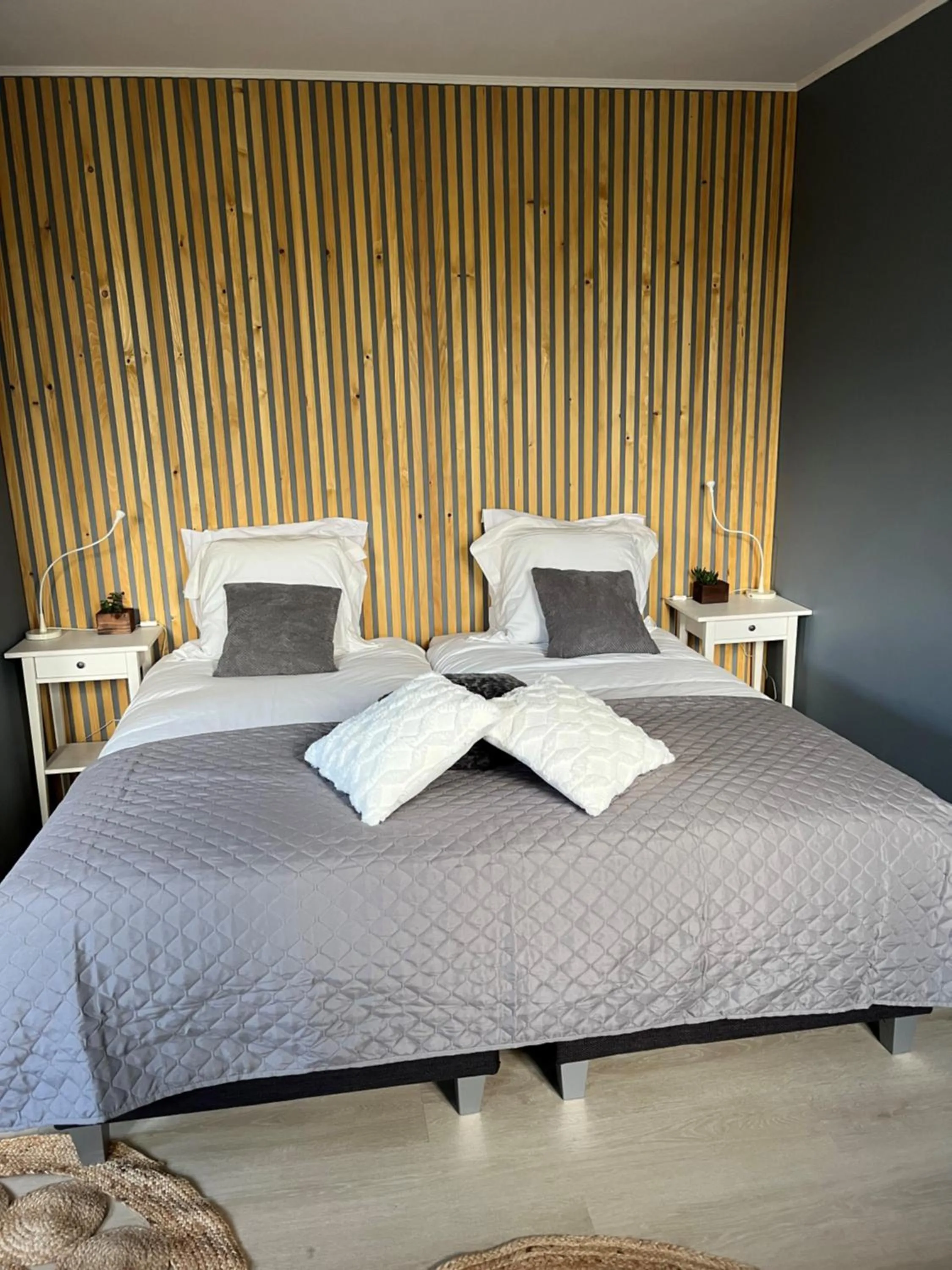 Bathroom, Bed in La Maison du Chevalier - Chambres et tables d'hôtes - adults only