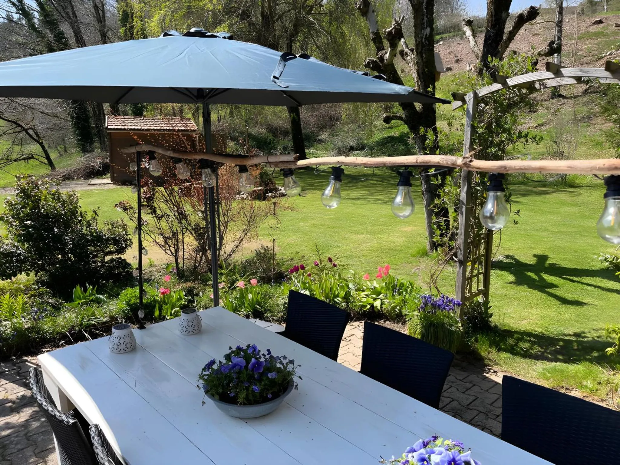 Spring in La Maison du Chevalier - Chambres et tables d'hôtes - adults only