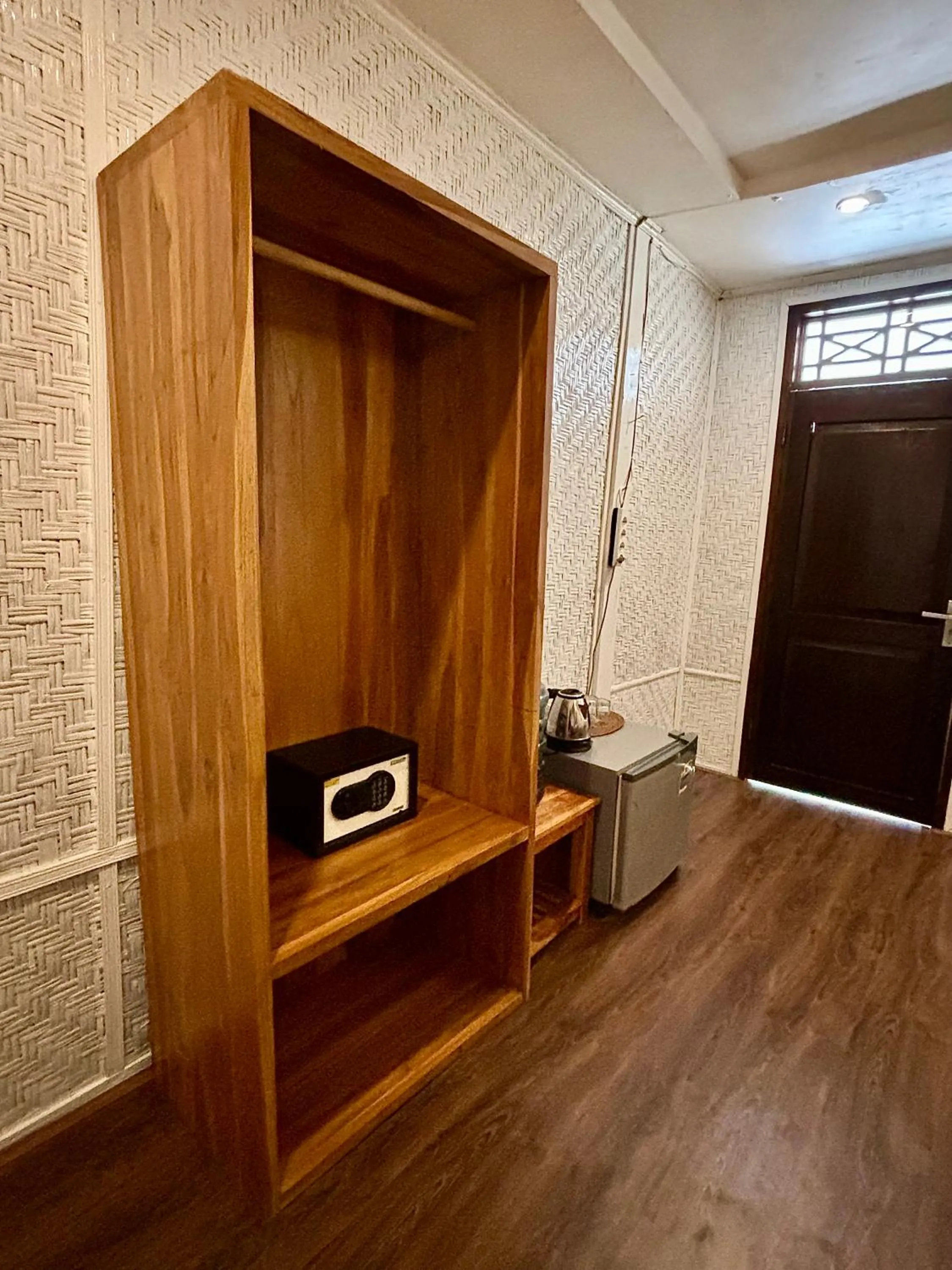 safe in Alibaba Bungalows