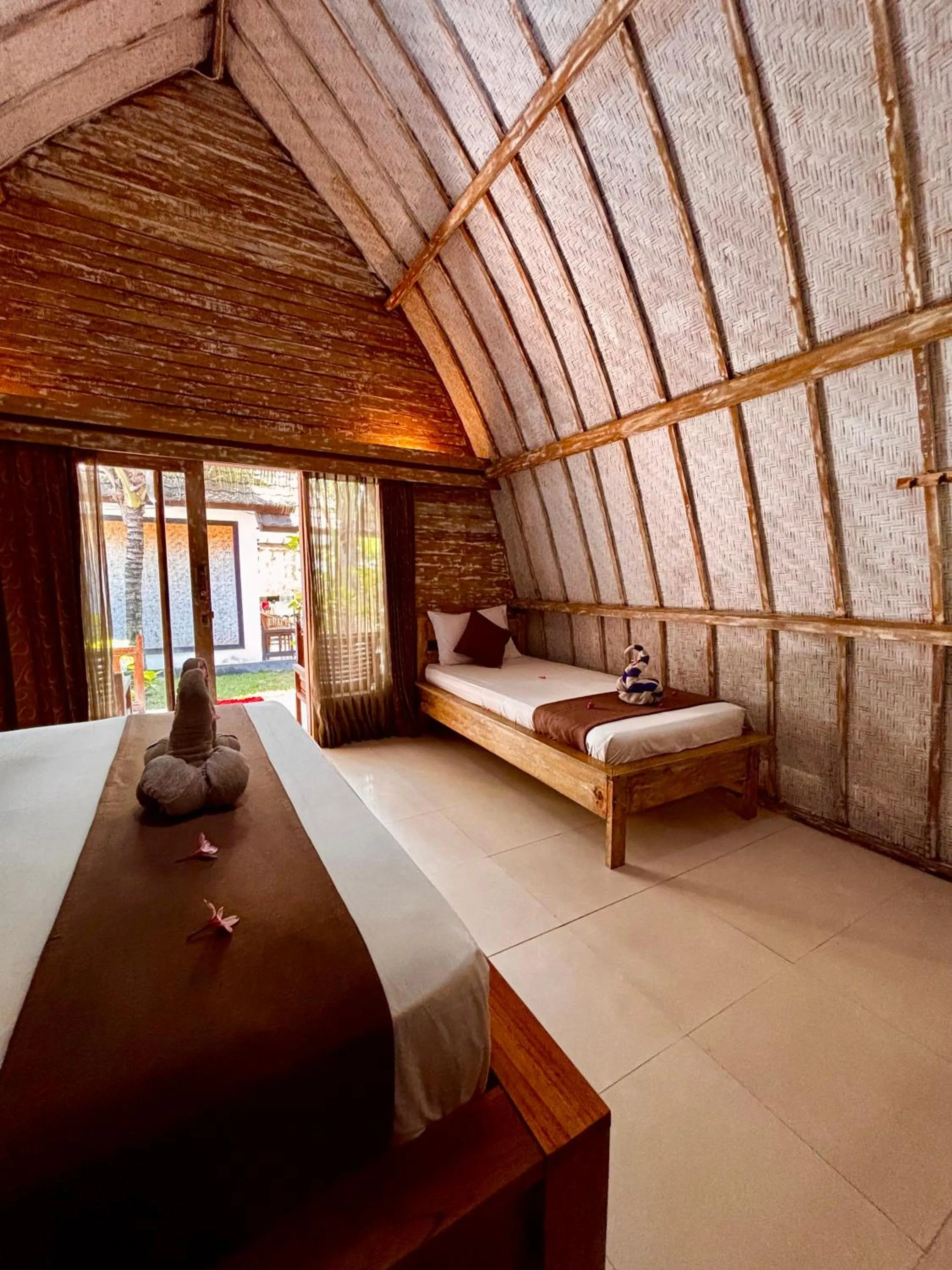 Bedroom, Bed in Alibaba Bungalows