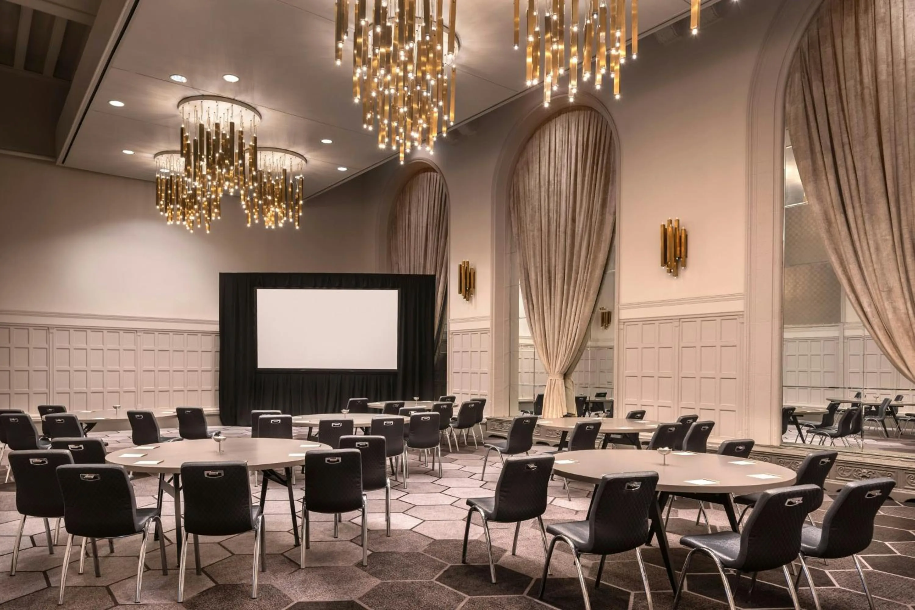 Meeting/conference room in THE MIDLAND HOTEL, Chicago, a Tribute Portfolio Hotel