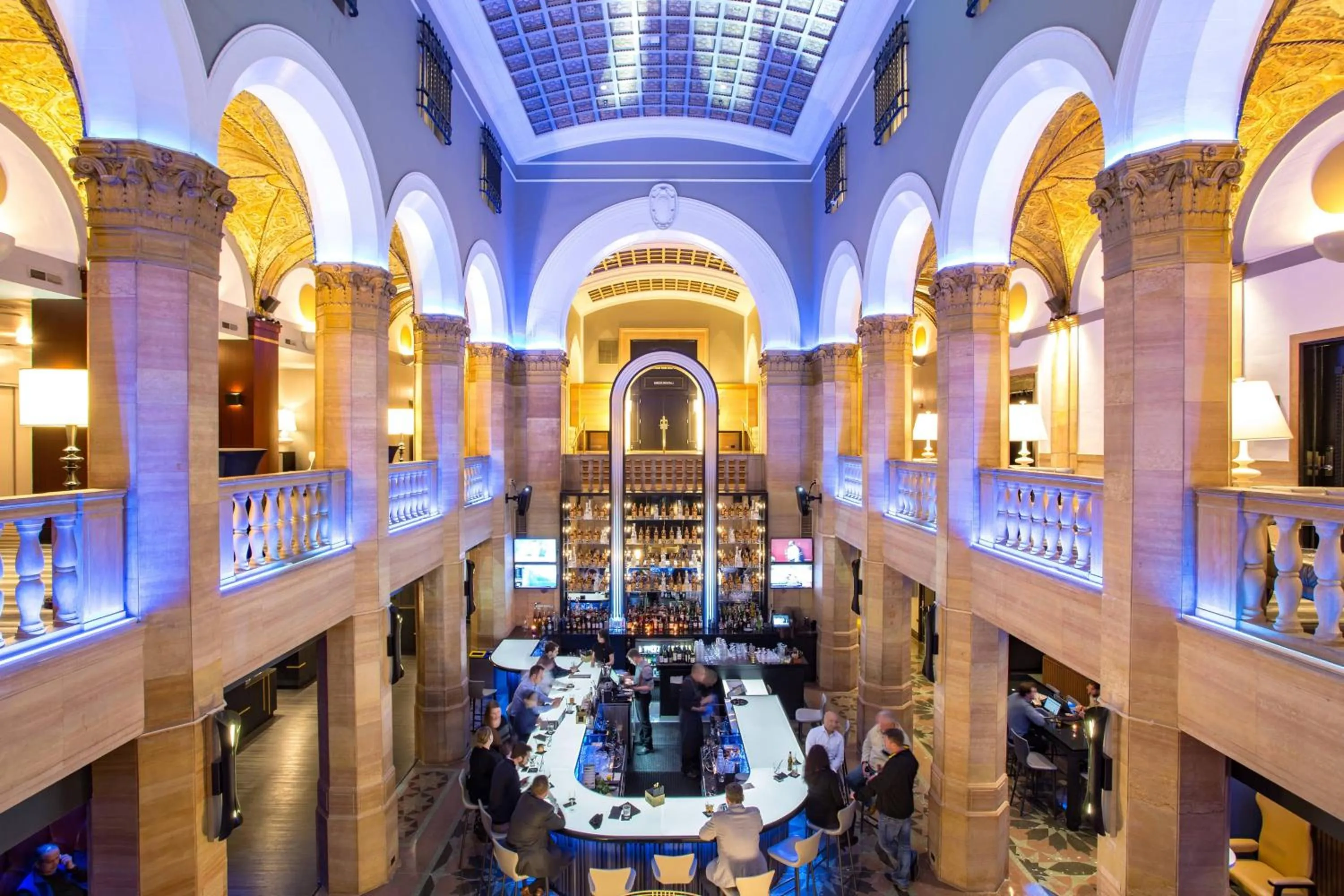 Living room in THE MIDLAND HOTEL, Chicago, a Tribute Portfolio Hotel