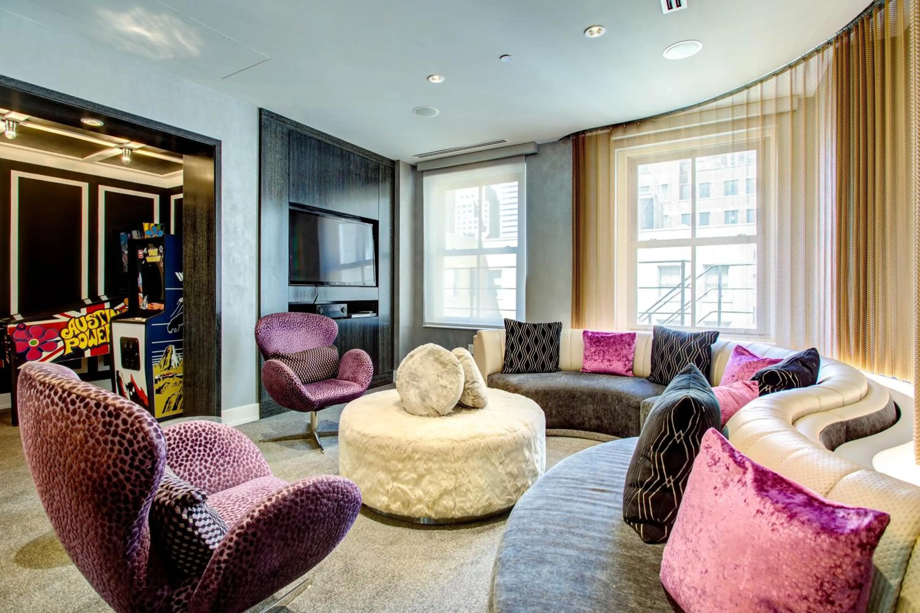Living room in THE MIDLAND HOTEL, Chicago, a Tribute Portfolio Hotel