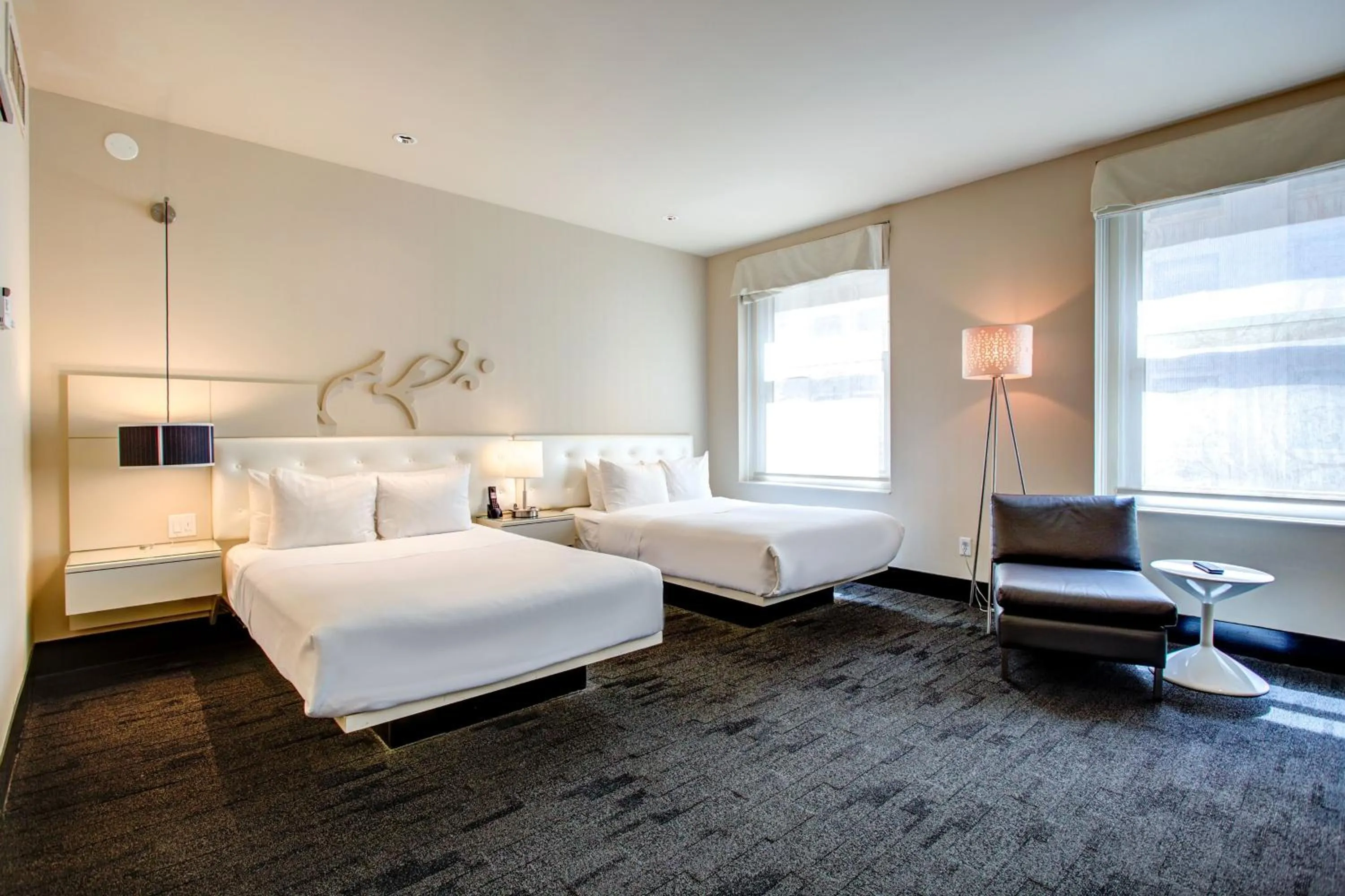 Photo of the whole room, Bed in THE MIDLAND HOTEL, Chicago, a Tribute Portfolio Hotel