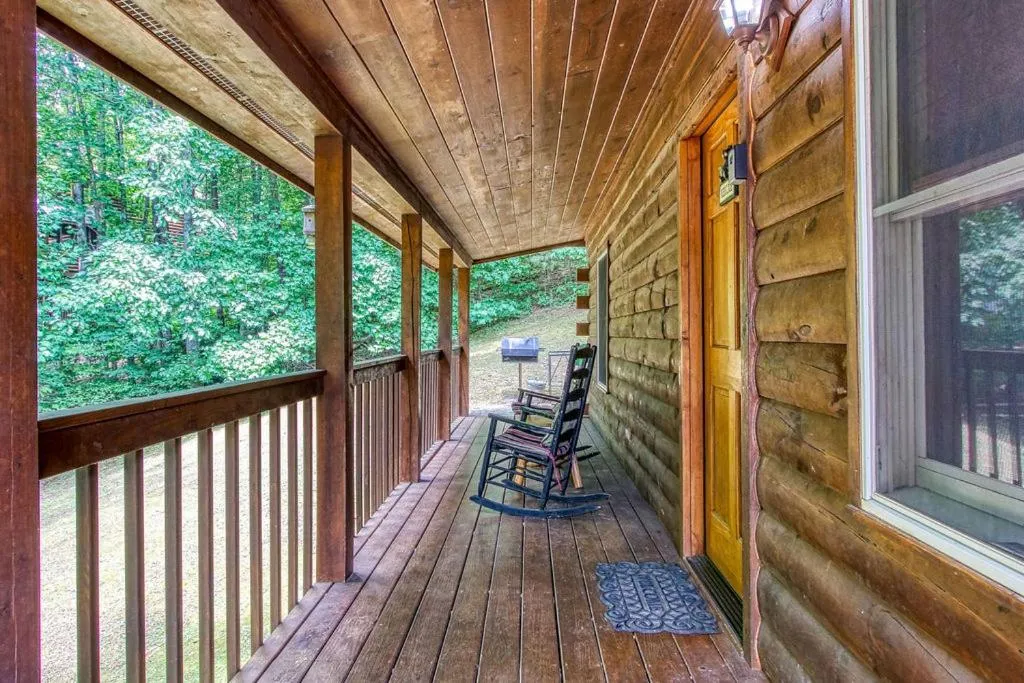 Sugar Bear Lodge, Hot Tub, WIFI, 560 FREE tickets each paid day