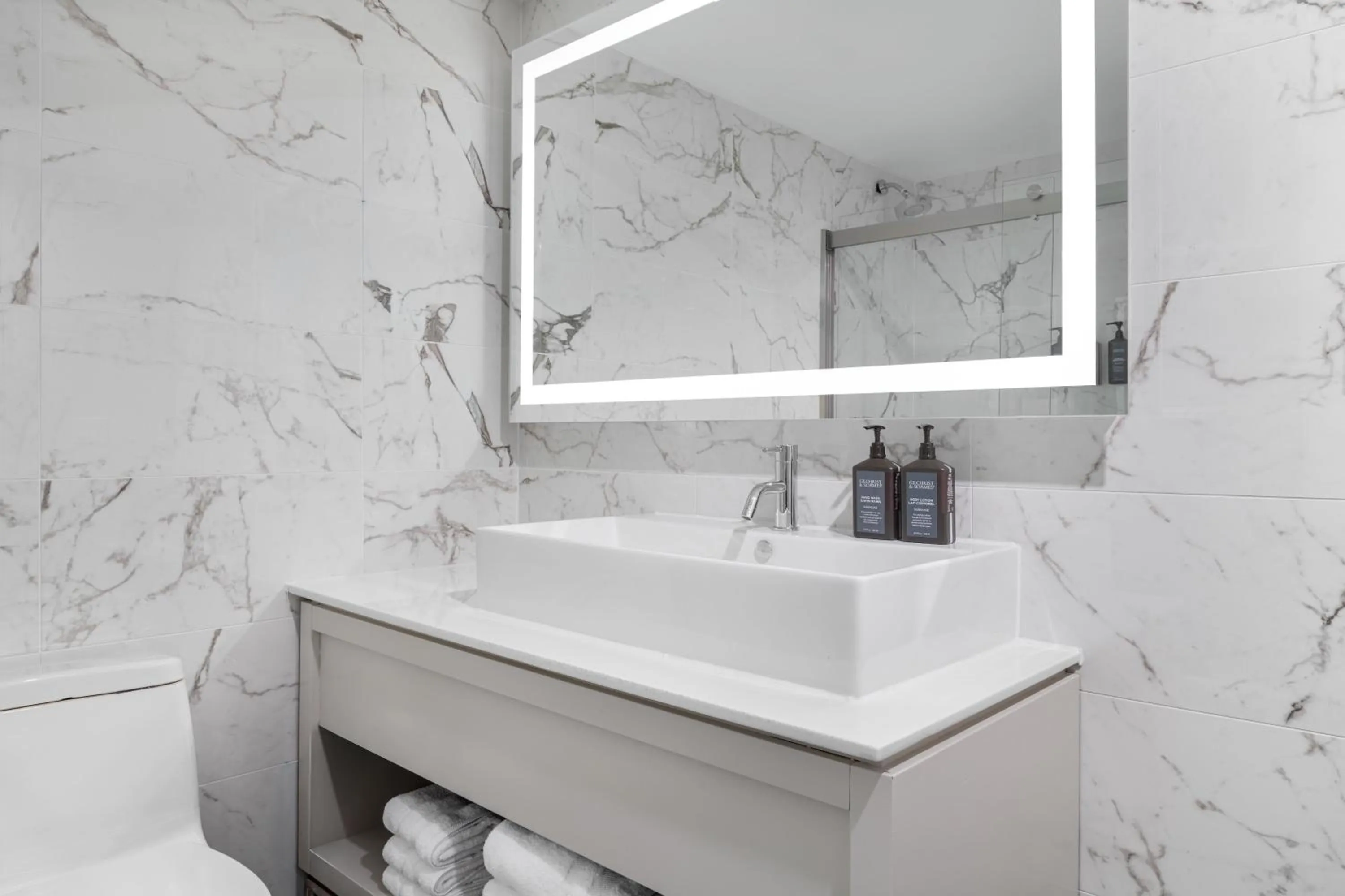 Bathroom in Sheraton Charlotte Hotel