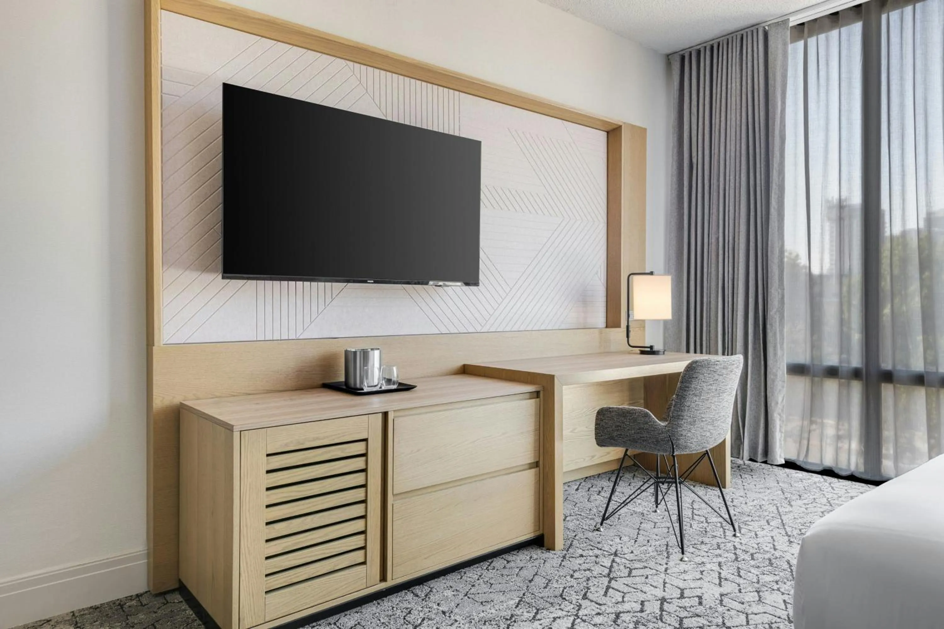 Photo of the whole room in Sheraton Charlotte Hotel