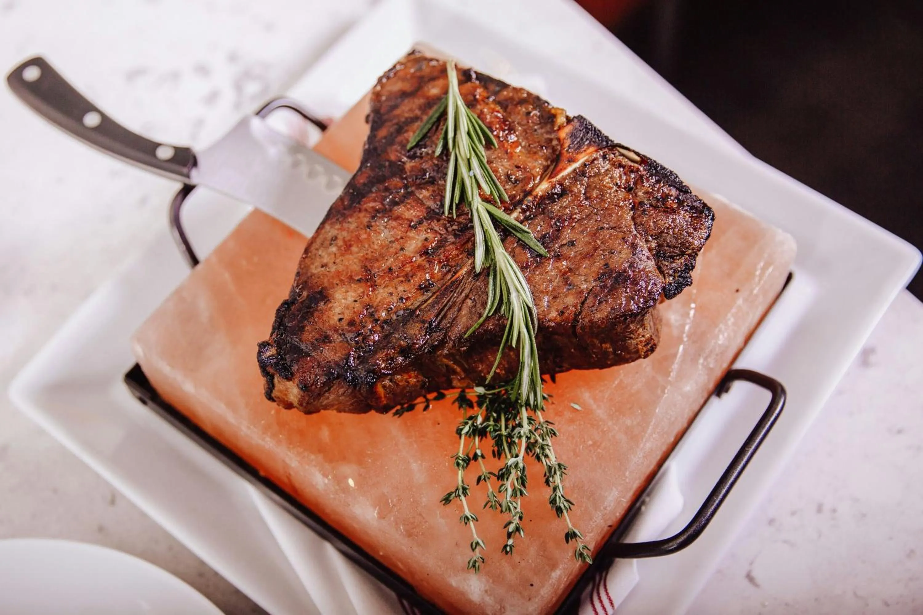 Restaurant/places to eat in Sheraton Charlotte Hotel