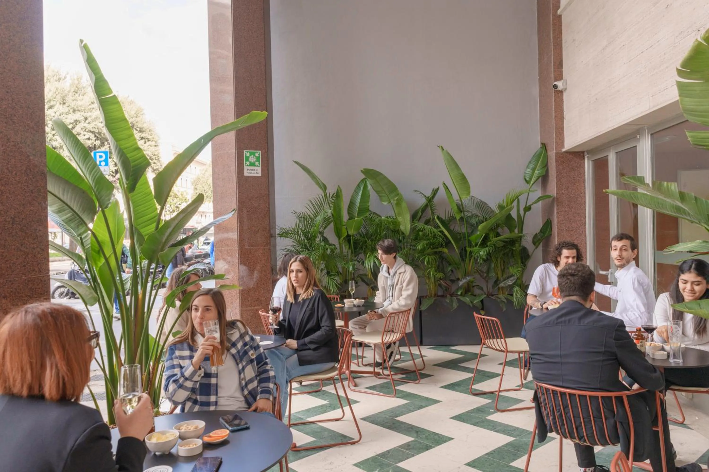 Restaurant/places to eat in Moderno Hotel Roma