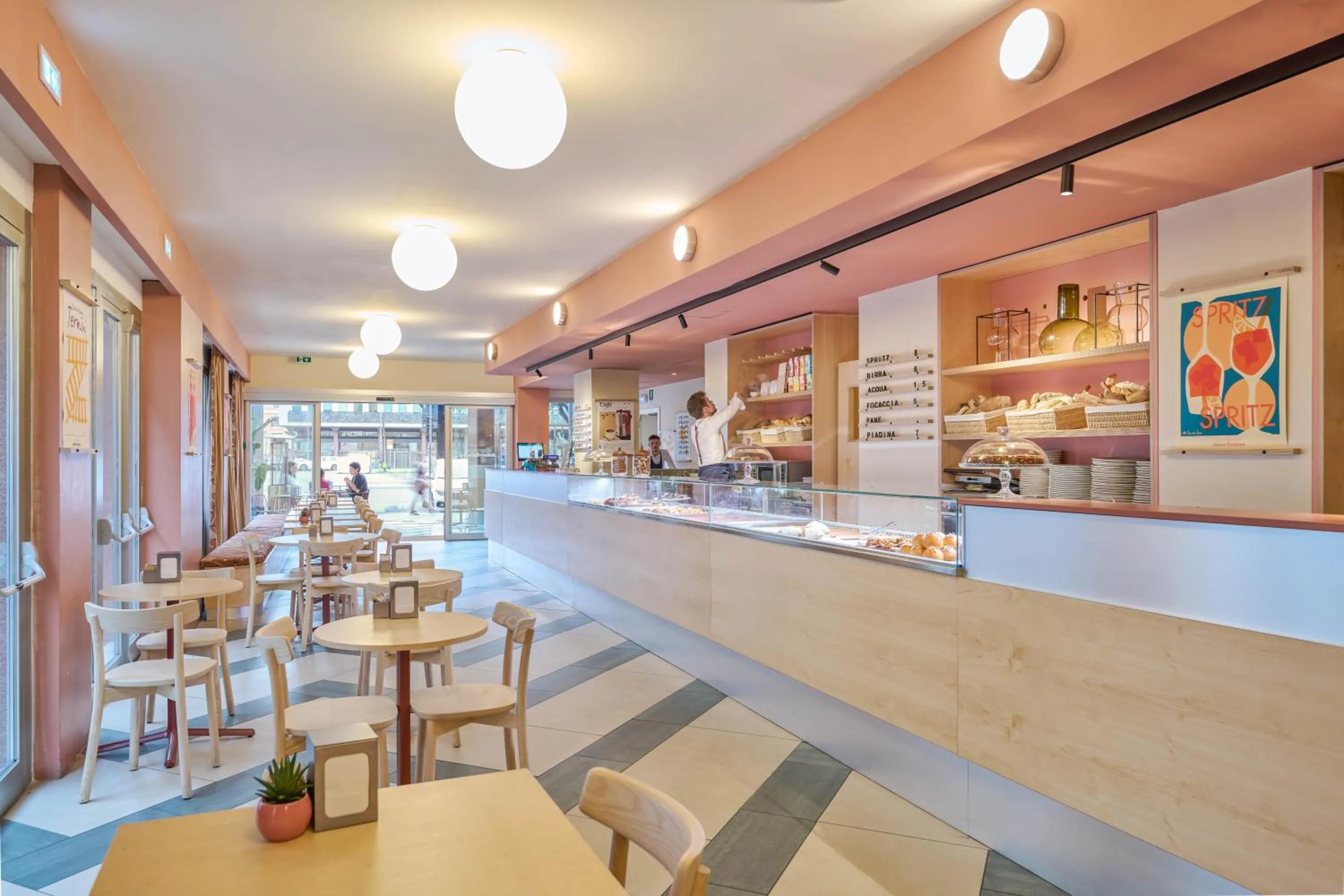 Restaurant/places to eat in Moderno Hotel Roma