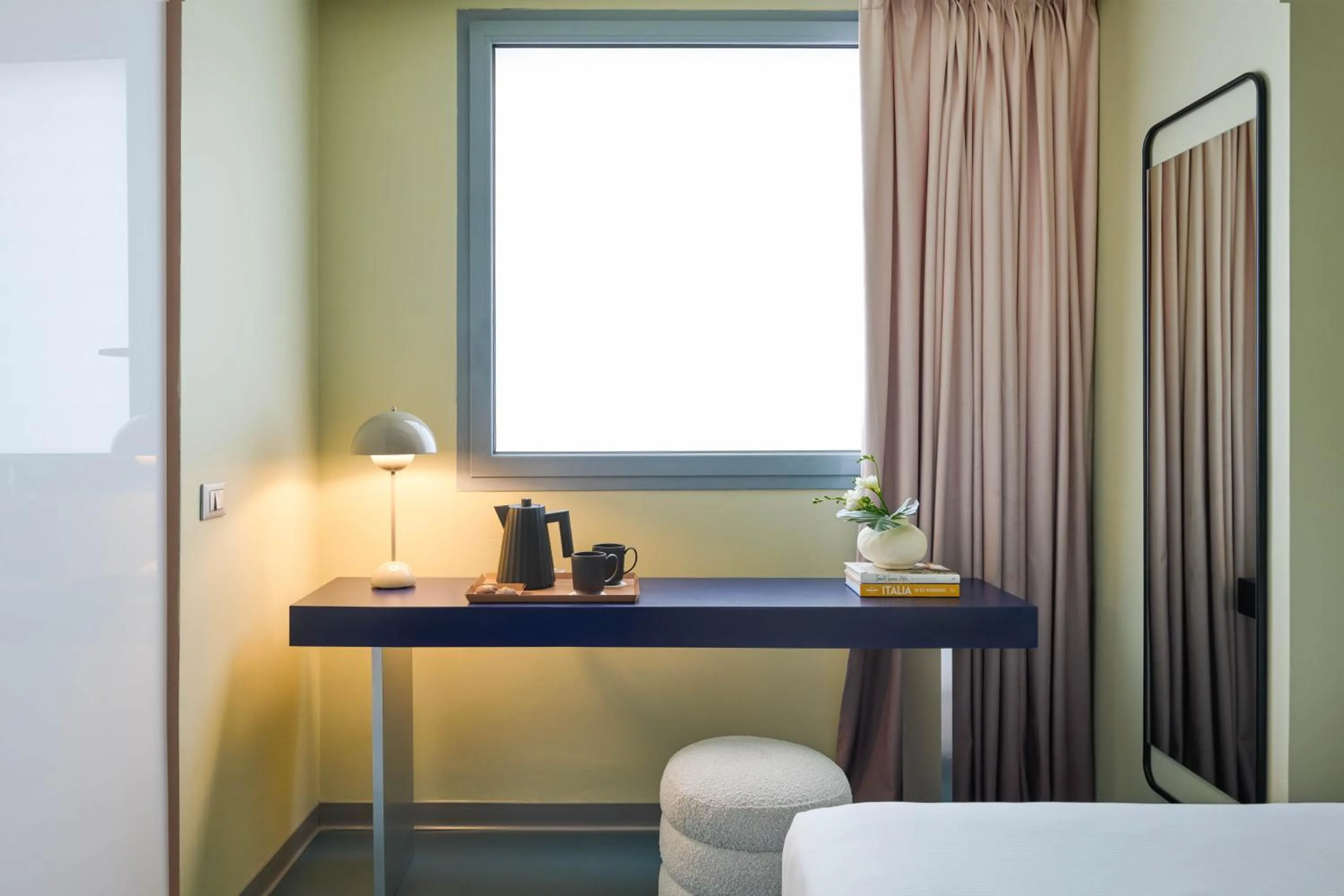 Coffee/tea facilities in Moderno Hotel Roma