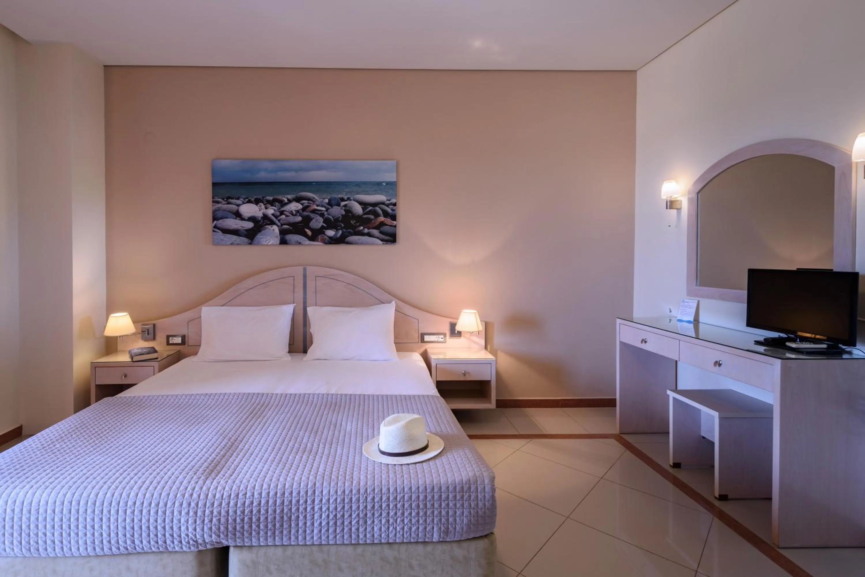 Bedroom, Bed in Hotel Poseidon