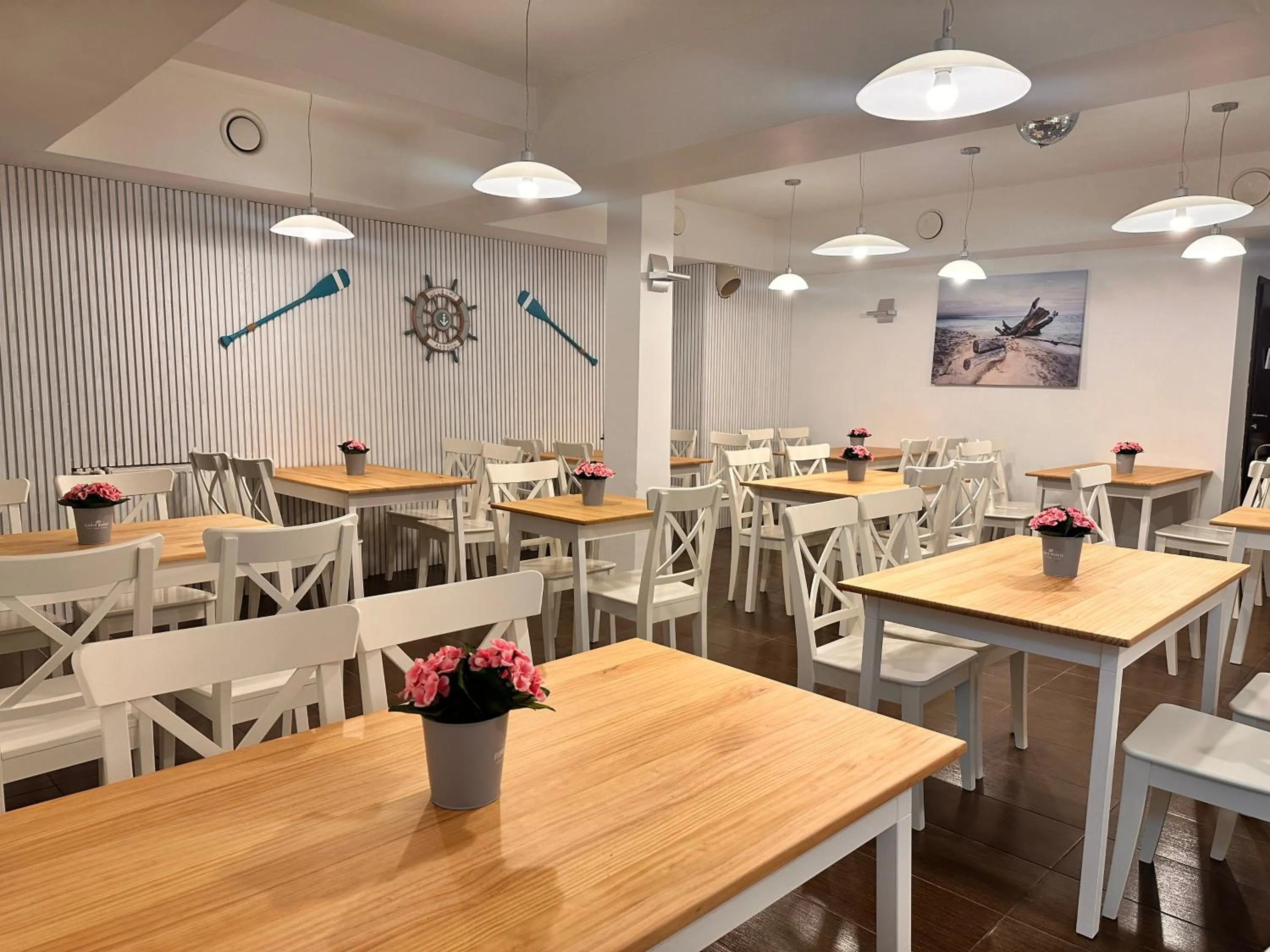 Restaurant/places to eat in Srebrne Tarasy