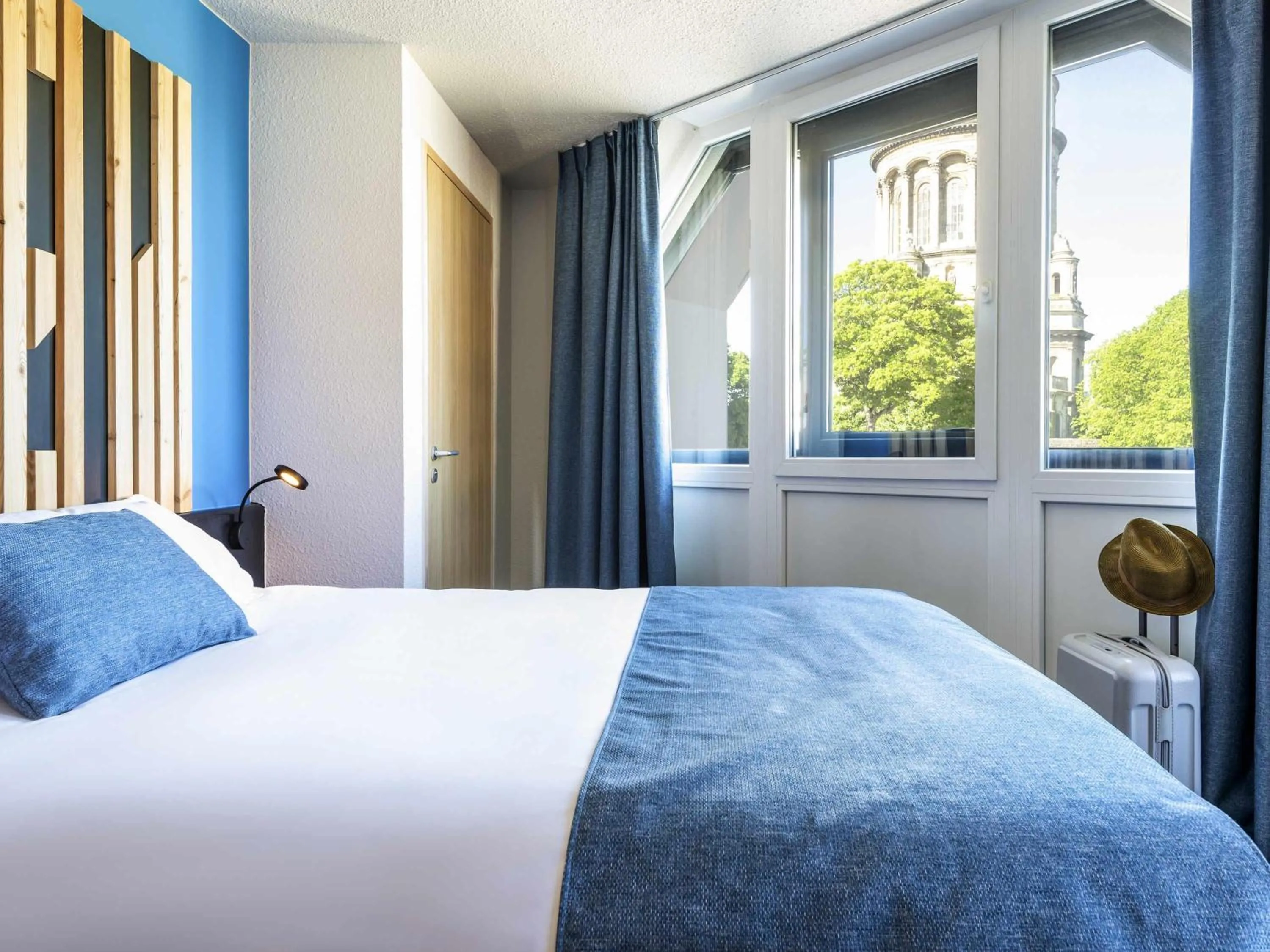 Bedroom, Bed in ibis Styles Boulogne sur Mer Centre Cathédrale