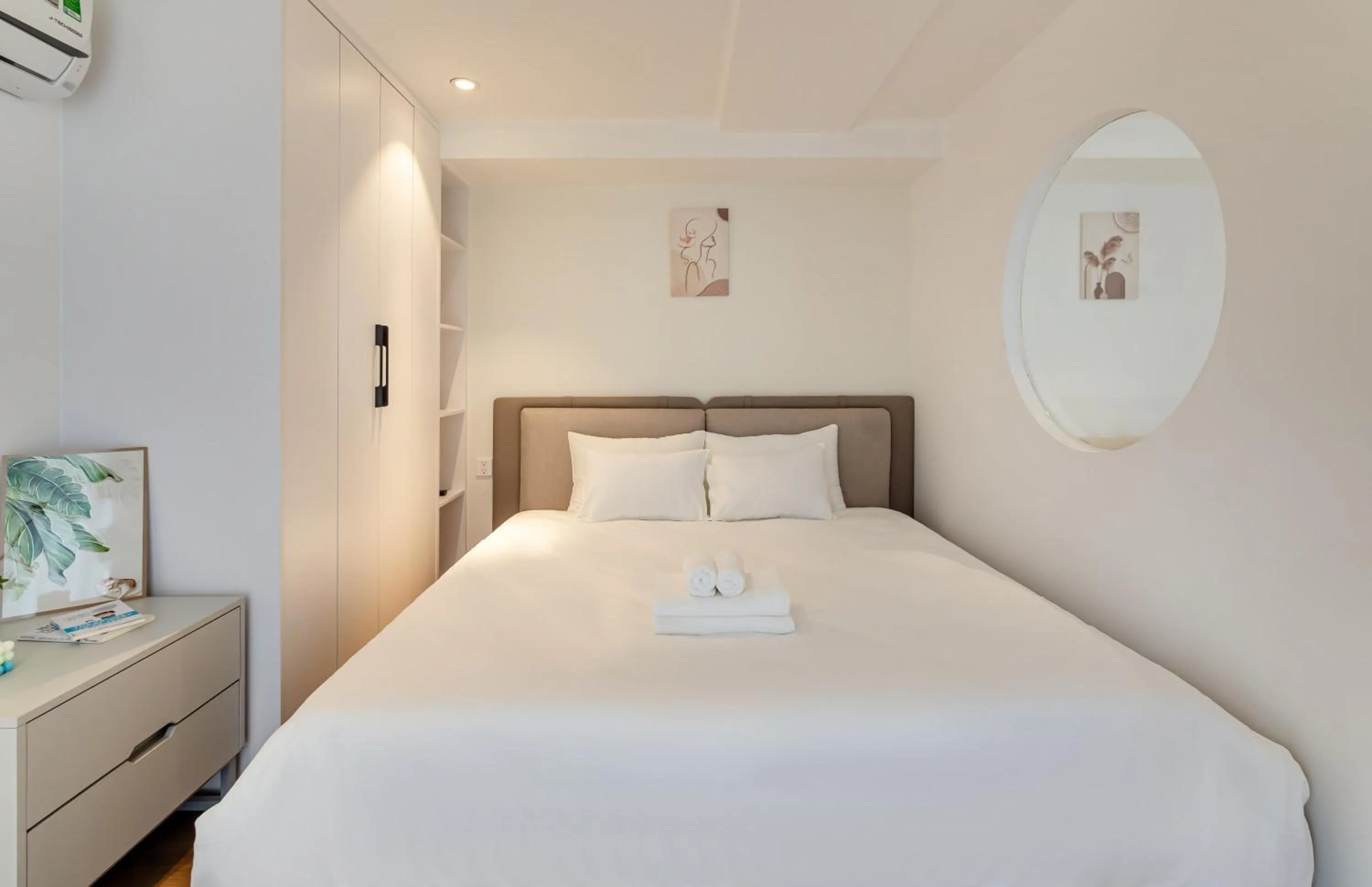 Bed in The Royal Hotel & Apartment - Phu My Hung