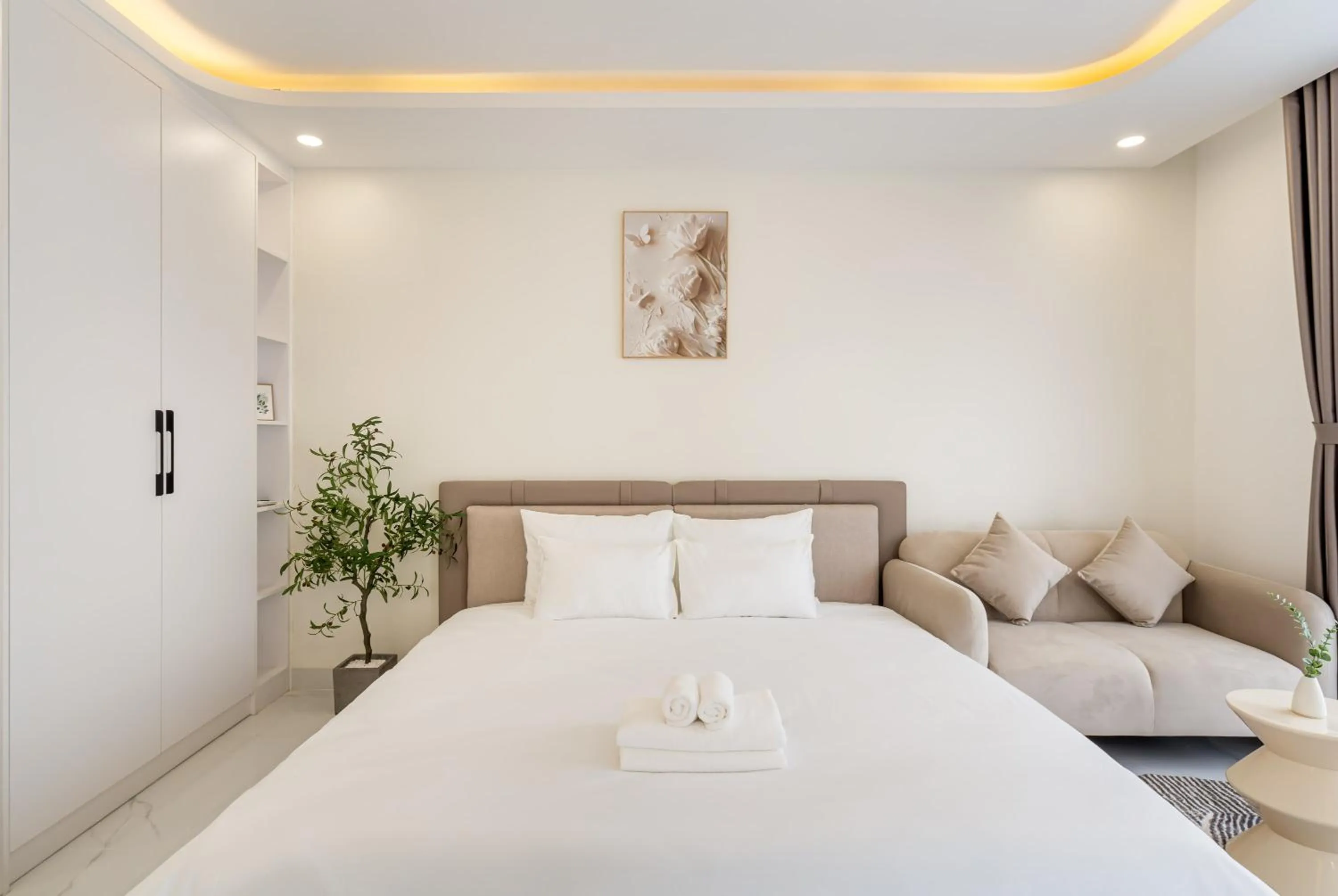 Bed in The Royal Hotel & Apartment - Phu My Hung