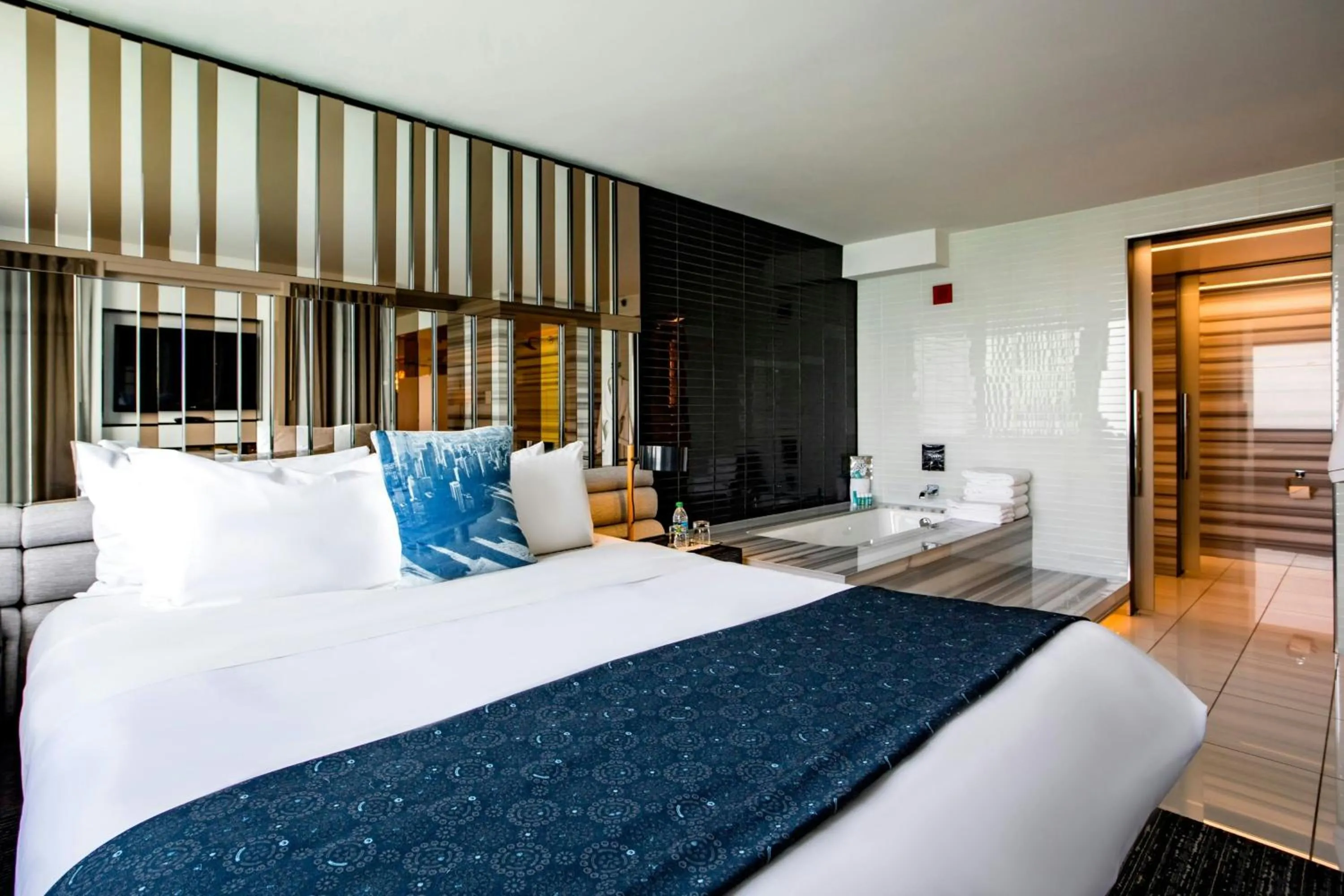 Photo of the whole room, Bed in The Wade