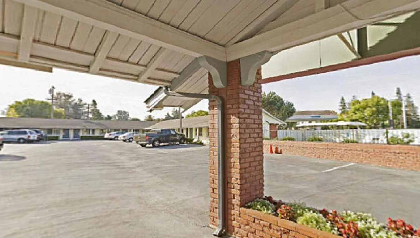 Facade/entrance in Americas Best Value Inn - Livermore