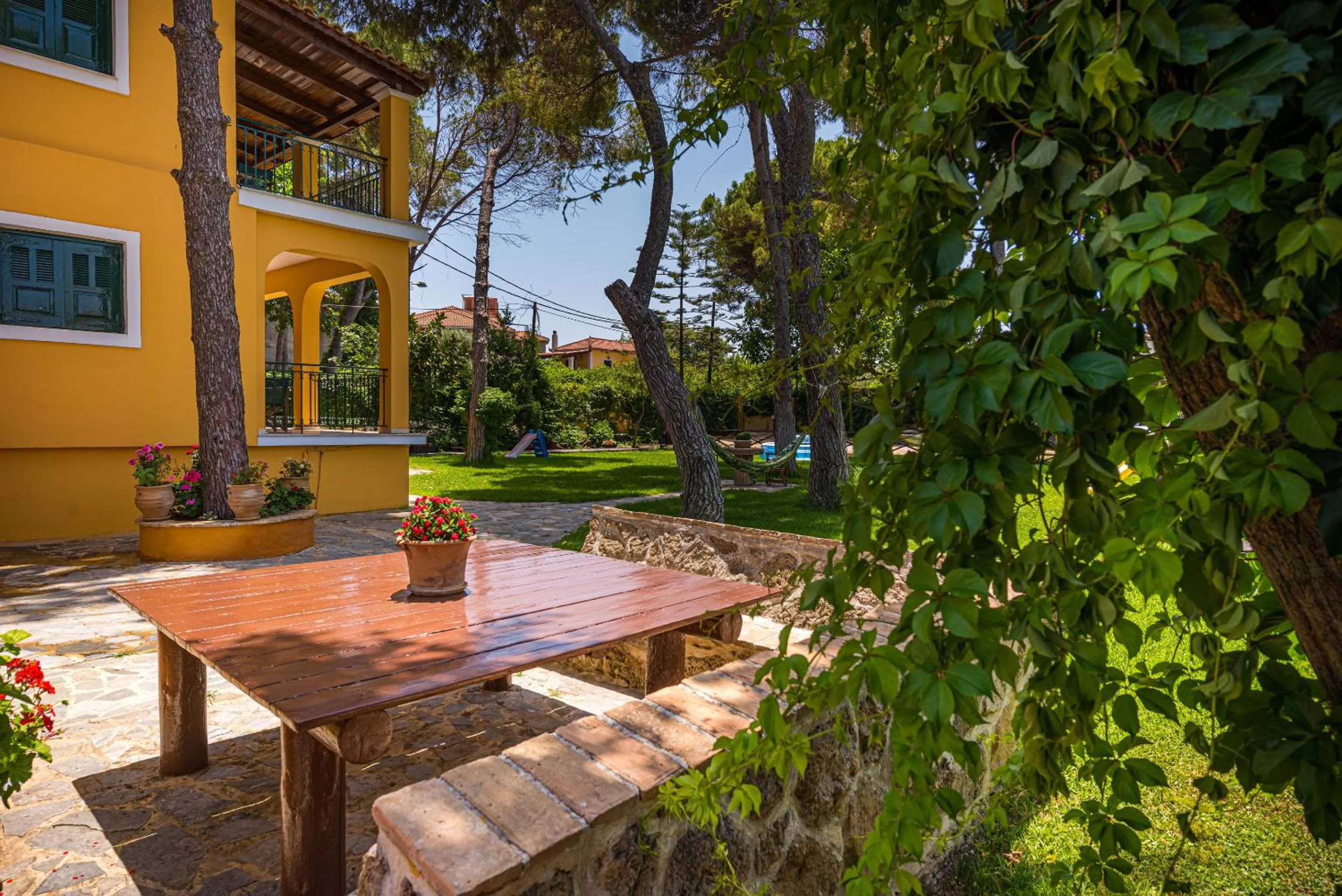 Zarkadis Beach Apartments