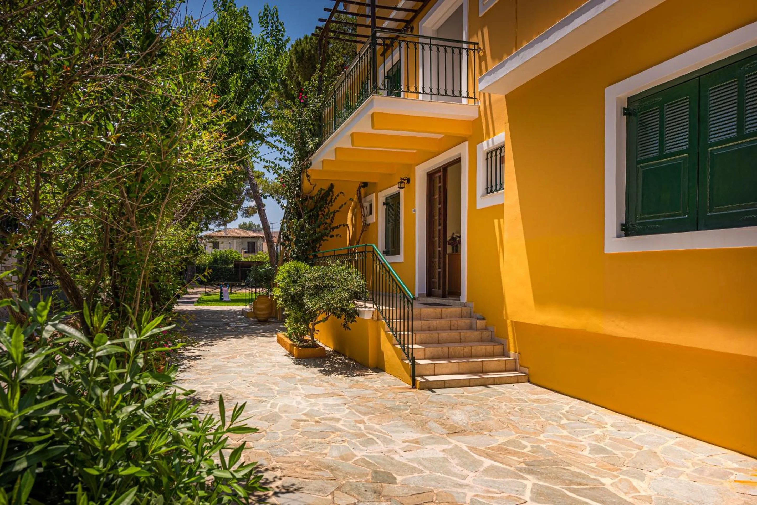 Zarkadis Beach Apartments