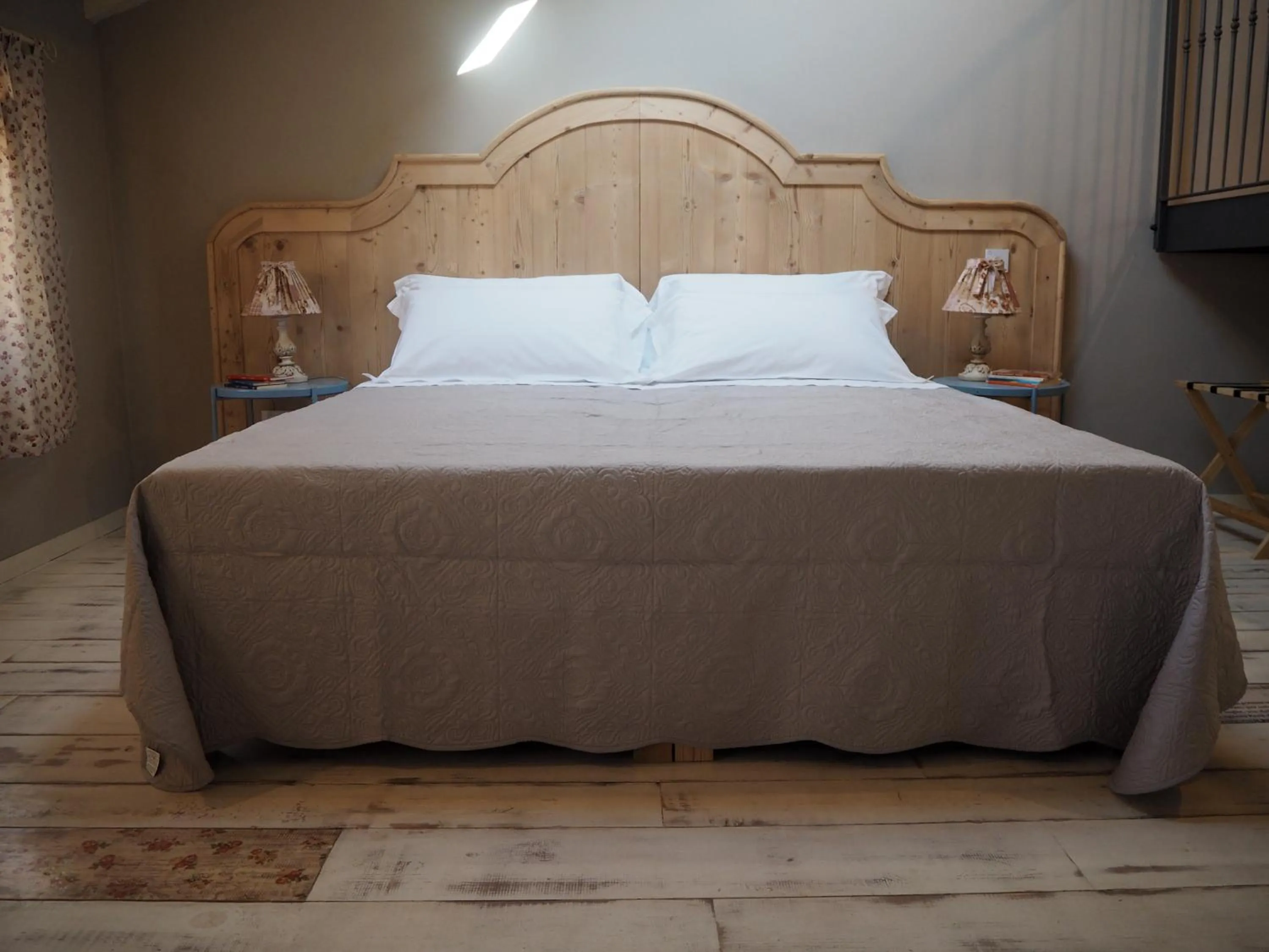 Photo of the whole room, Bed in B&B Antique Maison