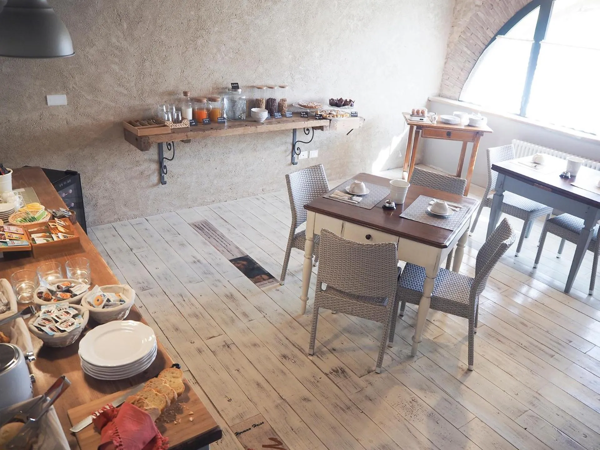 Restaurant/places to eat in B&B Antique Maison